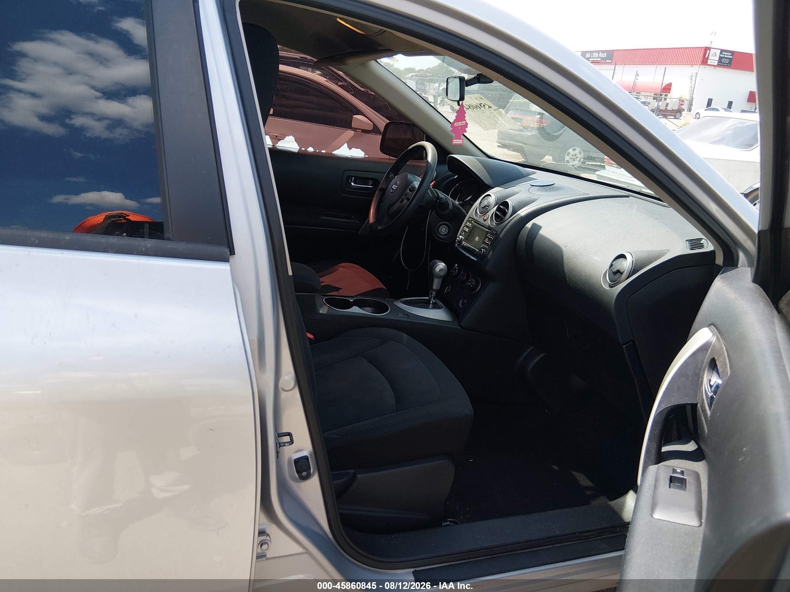 2015 Nissan Rogue Select S Серебряный vin: JN8AS5MT6FW156151