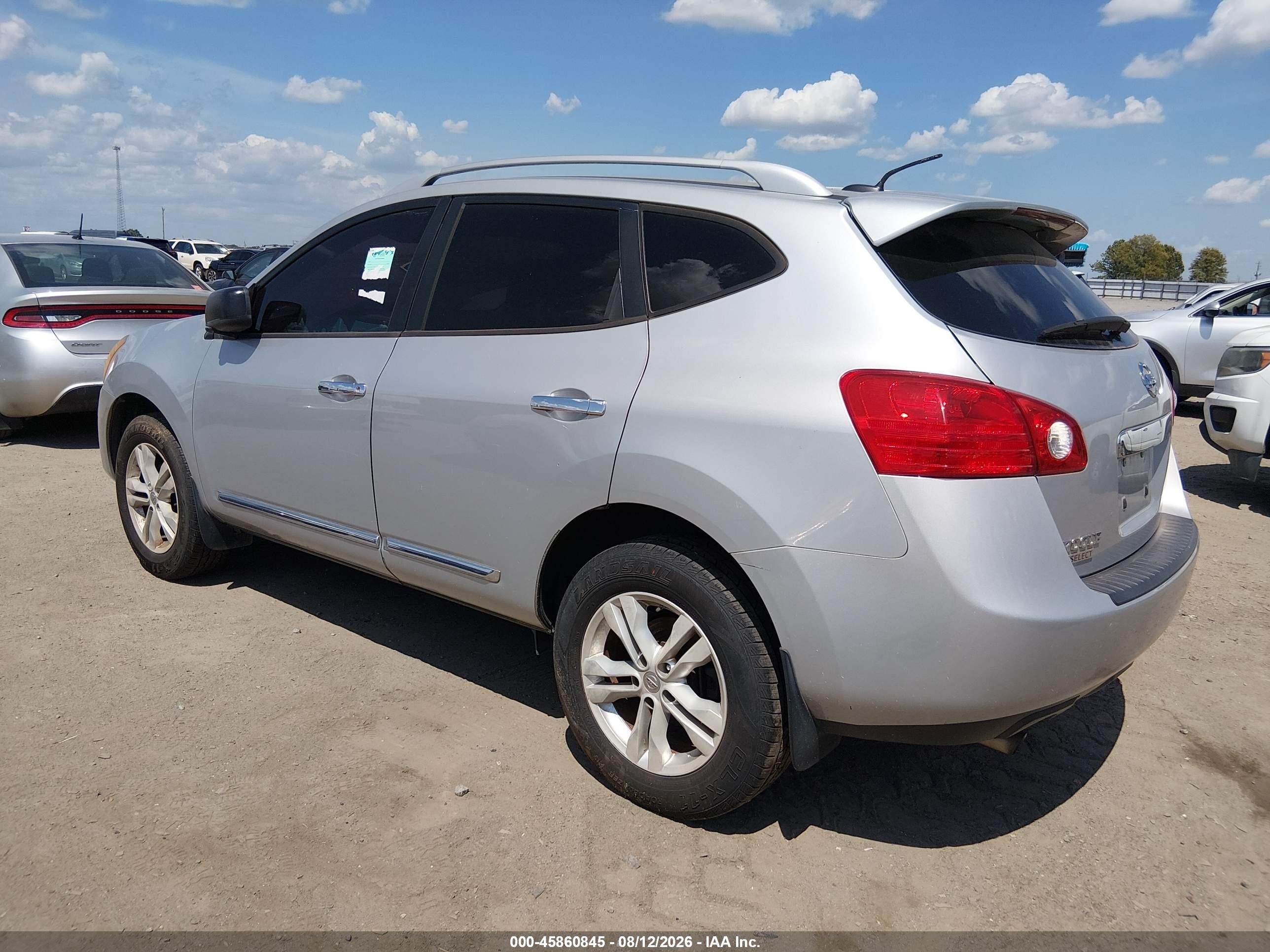 2015 Nissan Rogue Select S Серебряный vin: JN8AS5MT6FW156151