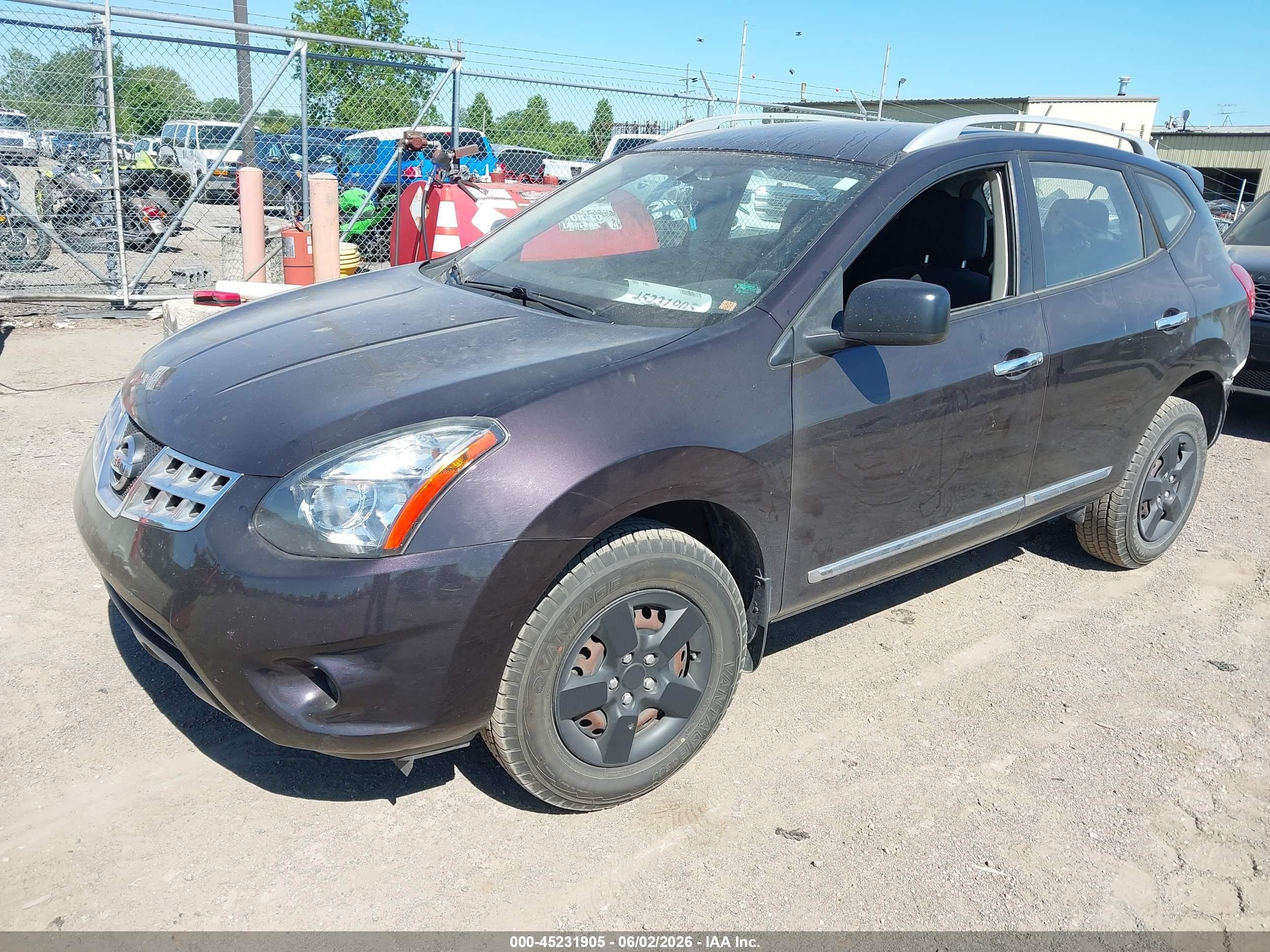 2015 Nissan Rogue Select S Maroon vin: JN8AS5MT6FW651272