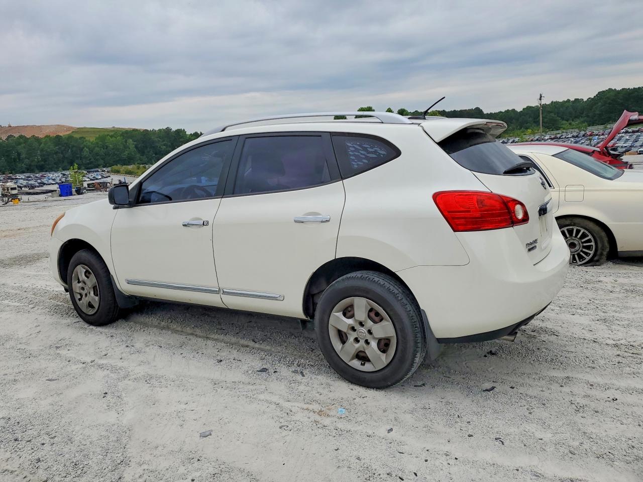 2015 Nissan Rogue Select S White vin: JN8AS5MT6FW669528