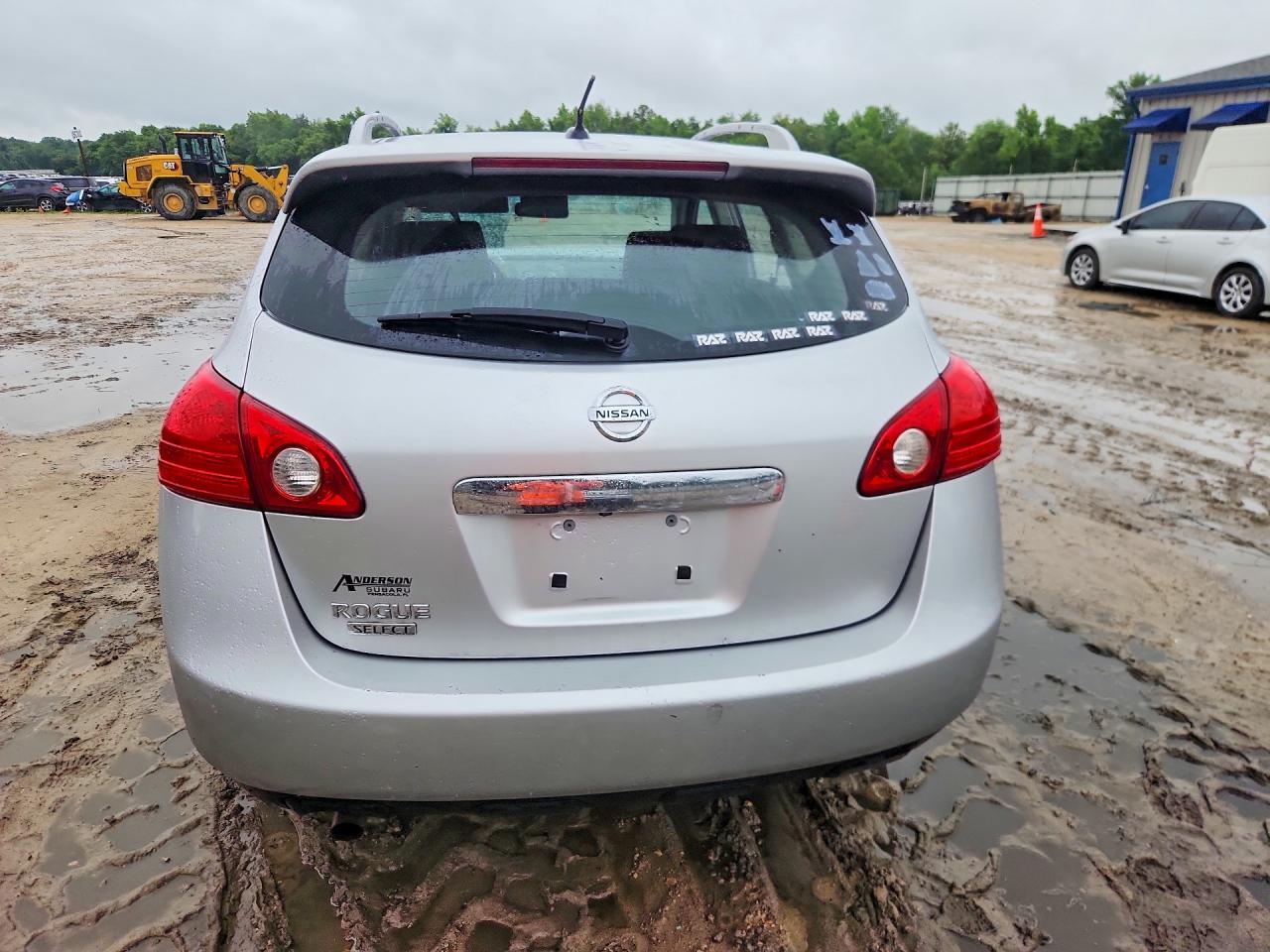 2015 Nissan Rogue Select S Silver vin: JN8AS5MT6FW670355