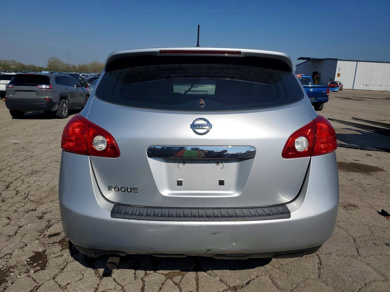 2011 Nissan Rogue S Silver vin: JN8AS5MT7BW155830