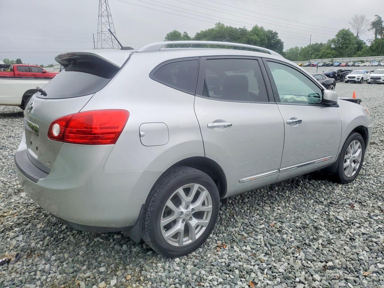 2011 Nissan Rogue S Silver vin: JN8AS5MT7BW166441