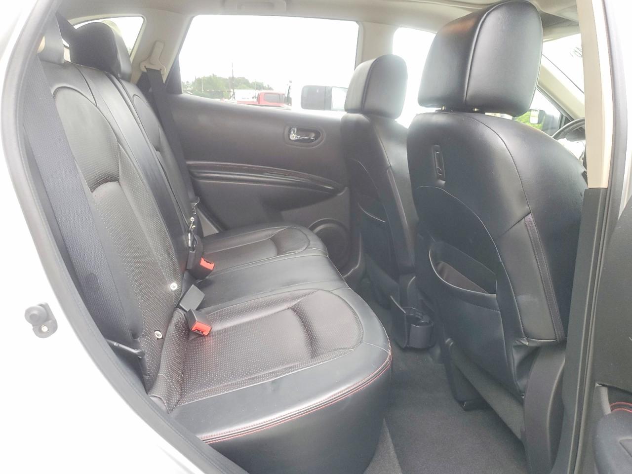 2011 Nissan Rogue S Silver vin: JN8AS5MT7BW166441