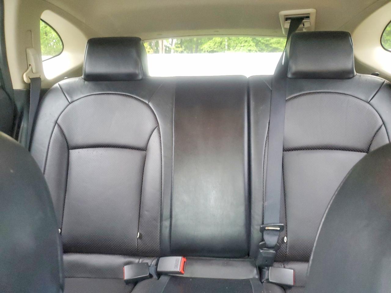 2011 Nissan Rogue S Silver vin: JN8AS5MT7BW166441