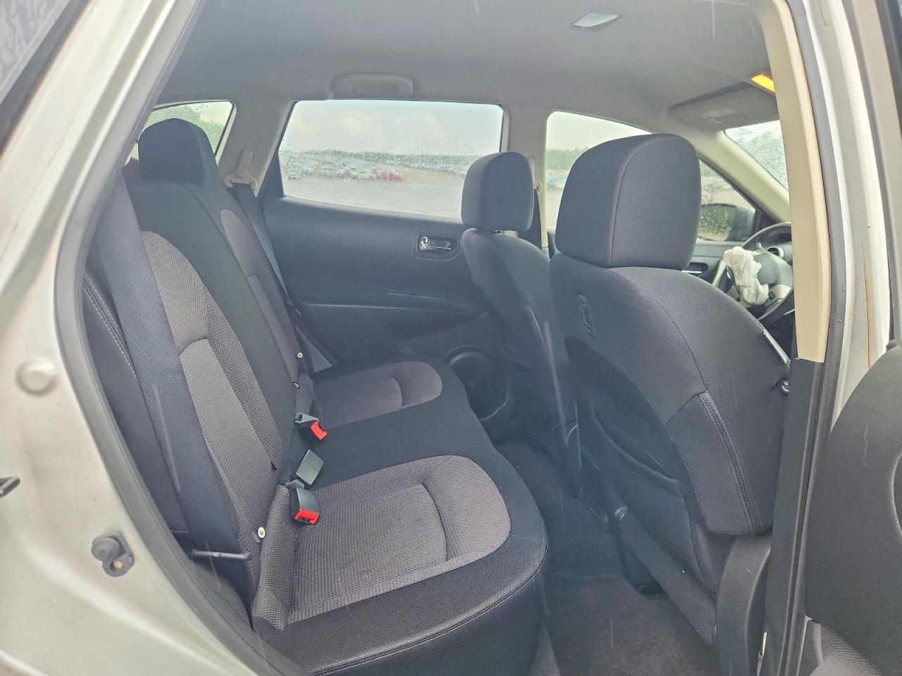 2011 Nissan Rogue S Silver vin: JN8AS5MT7BW574972