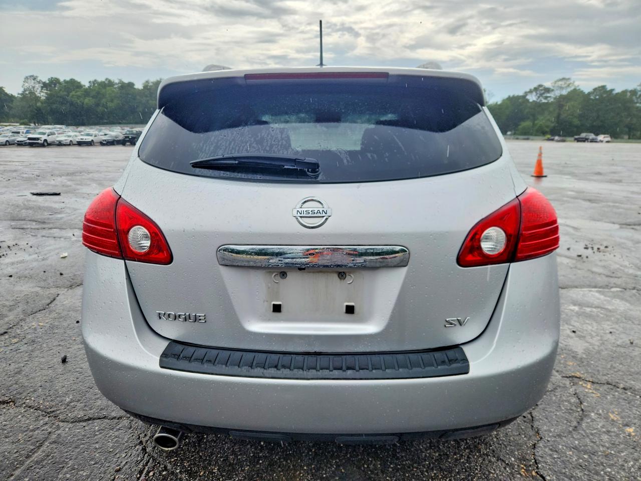 2011 Nissan Rogue S Silver vin: JN8AS5MT7BW574972