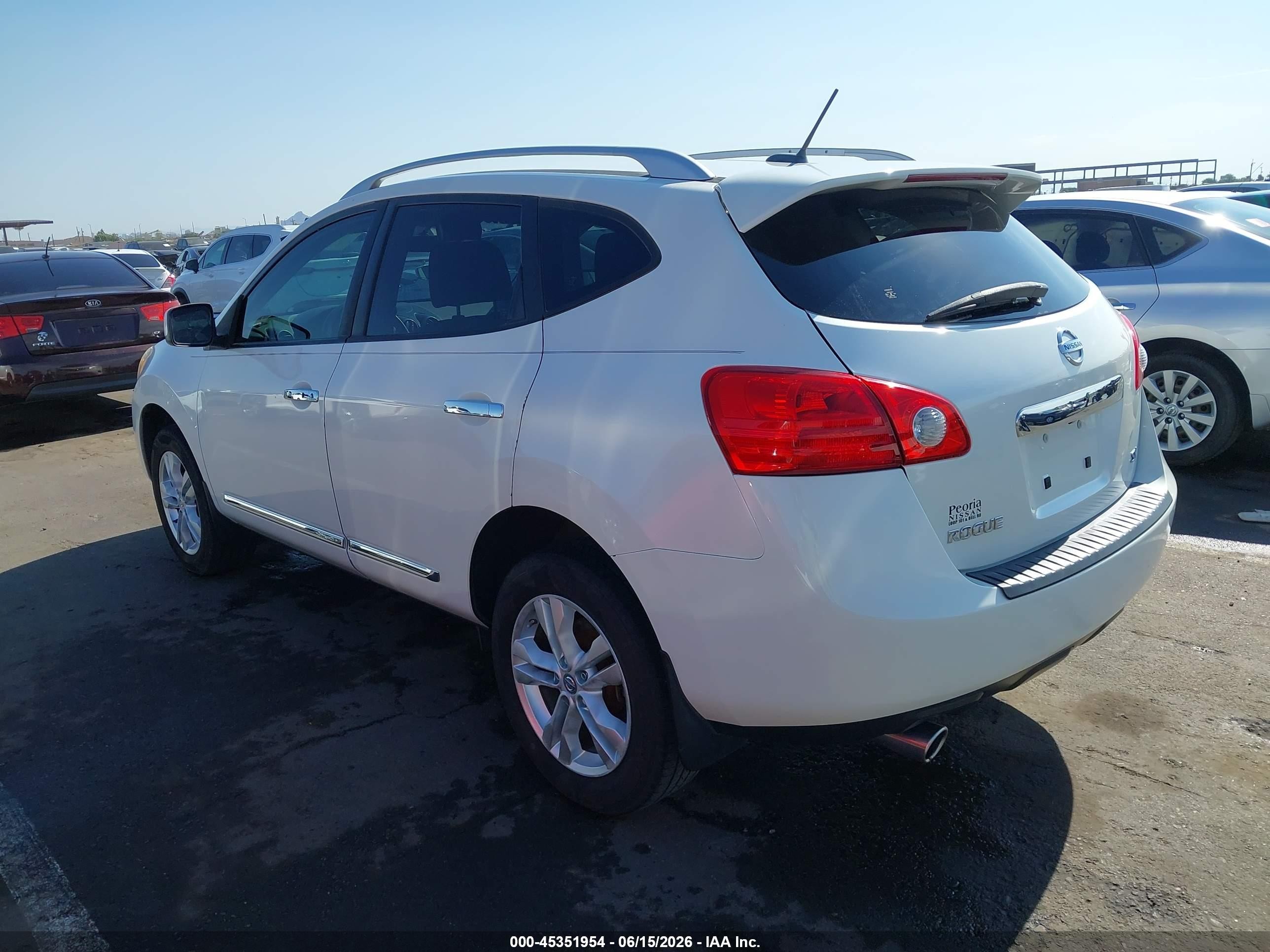 2012 Nissan Rogue Sv White vin: JN8AS5MT7CW267514