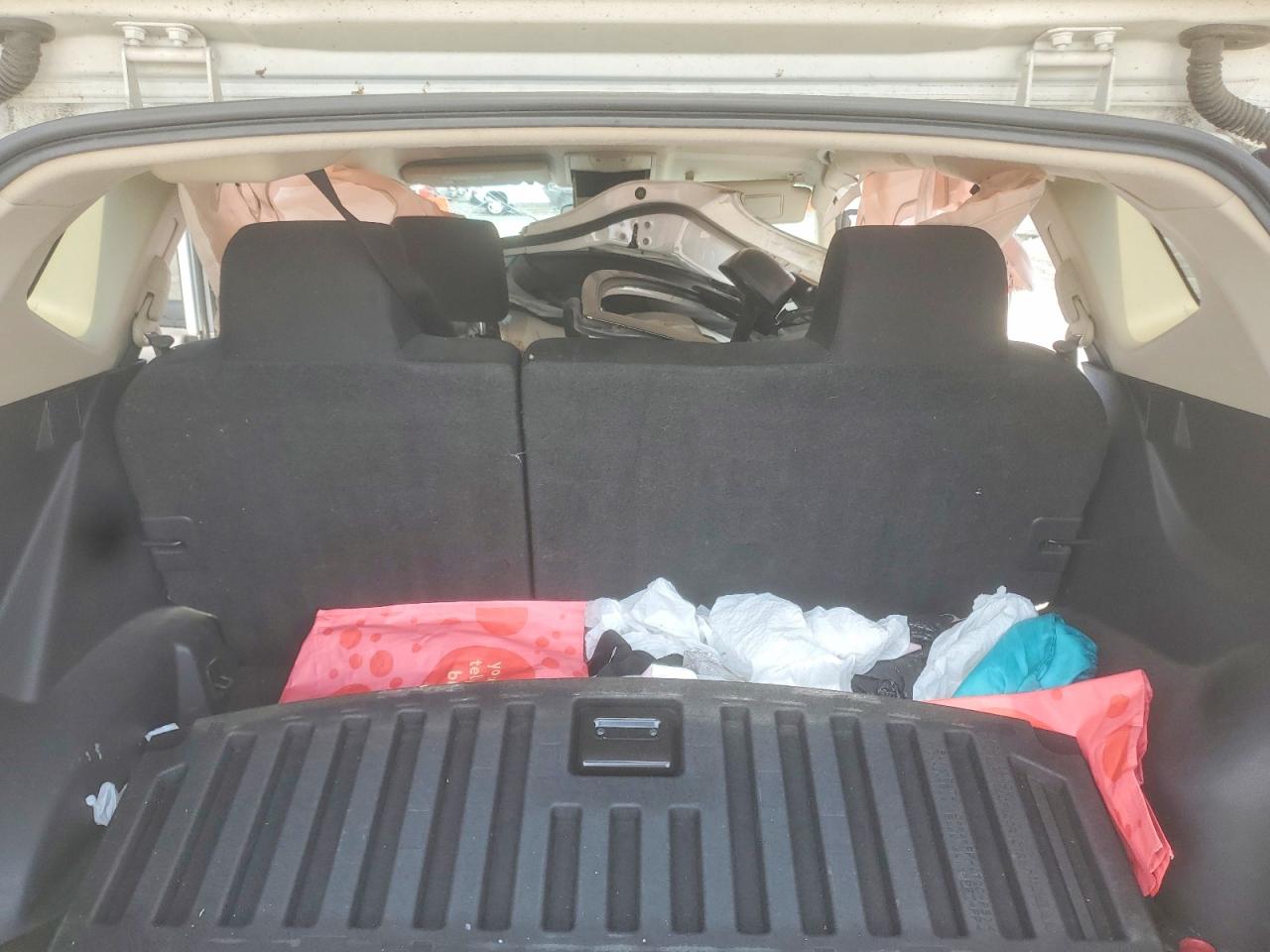 2012 Nissan Rogue S White vin: JN8AS5MT7CW269120