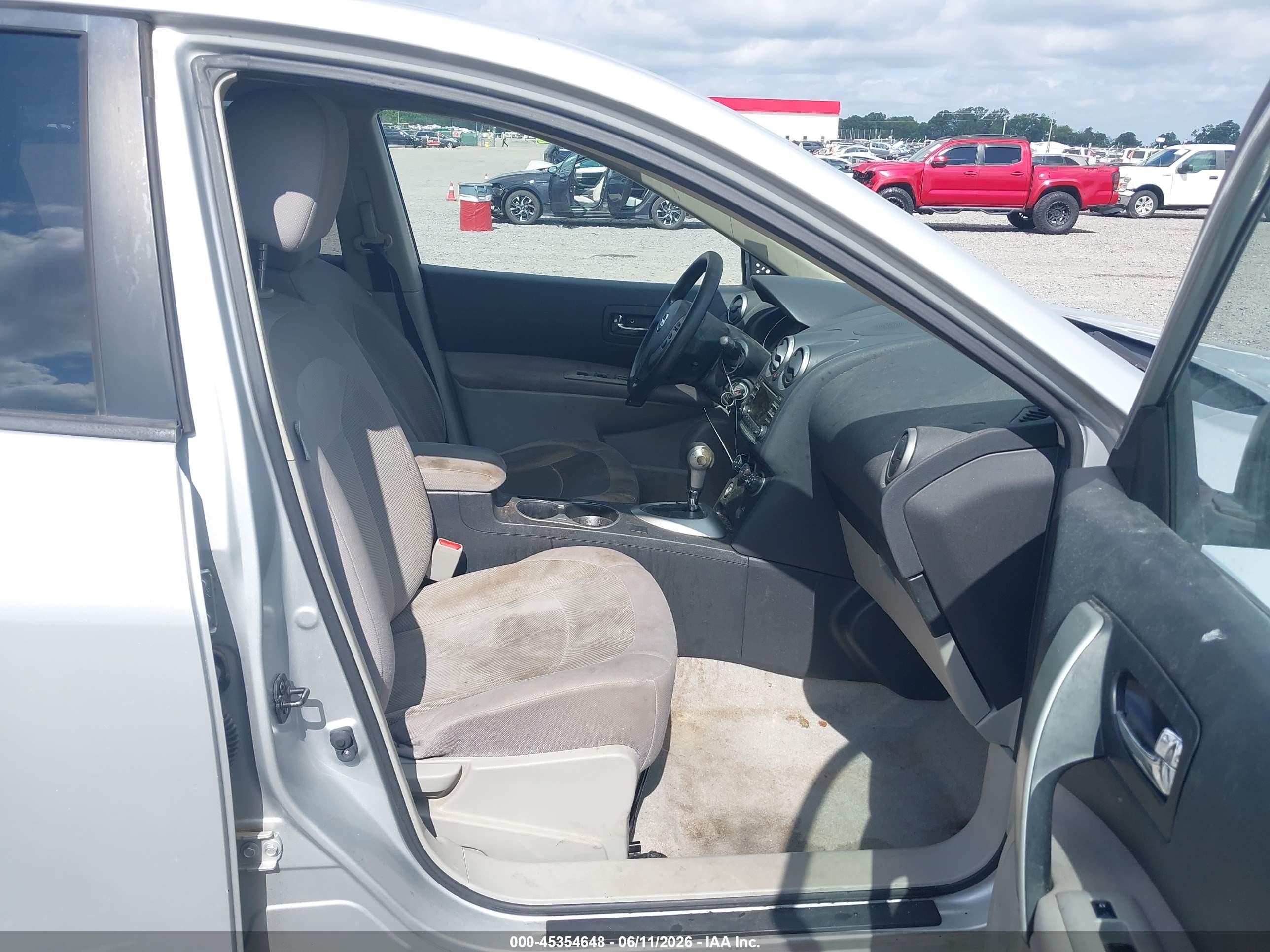 2013 Nissan Rogue S Silver vin: JN8AS5MT7DW521319