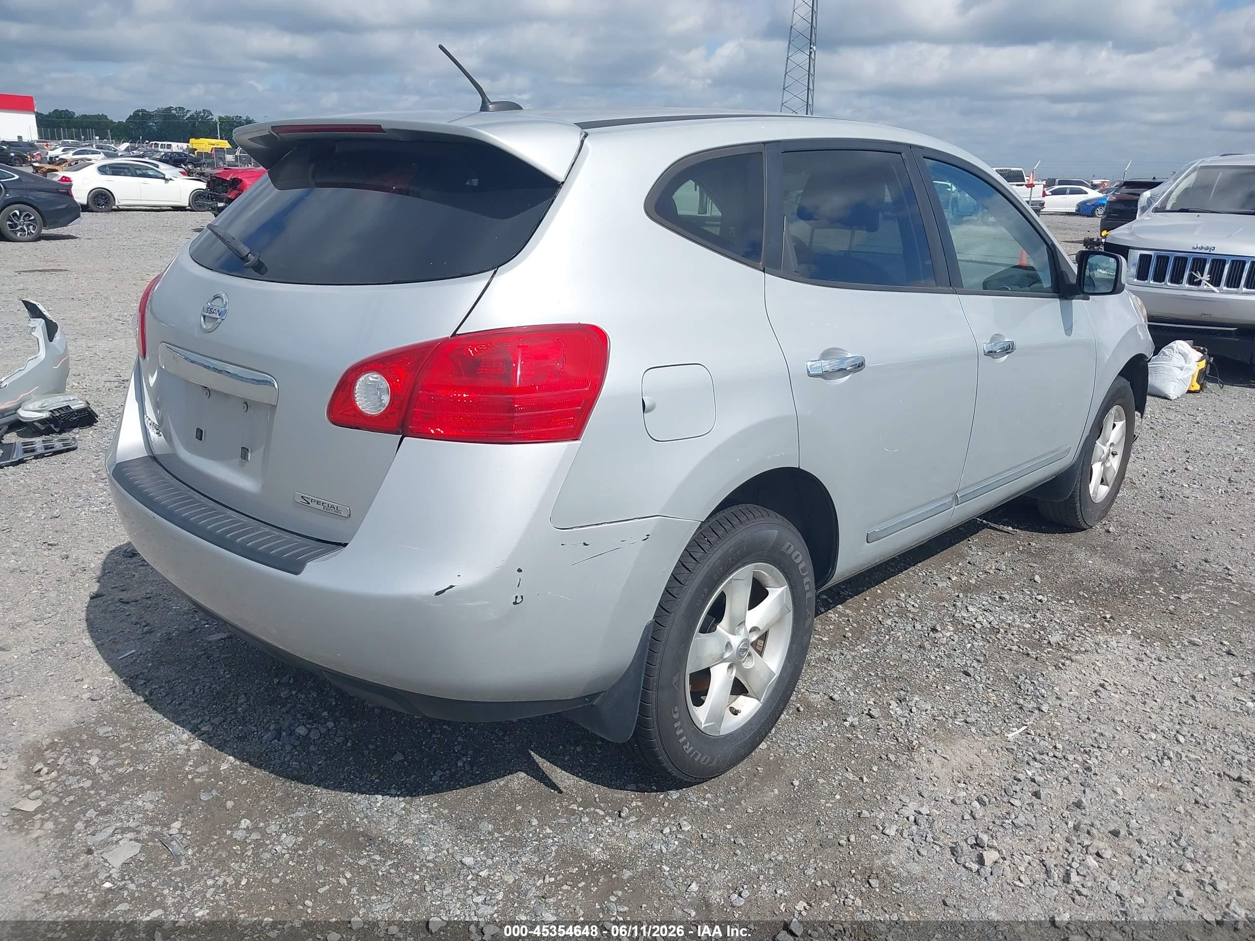 2013 Nissan Rogue S Silver vin: JN8AS5MT7DW521319