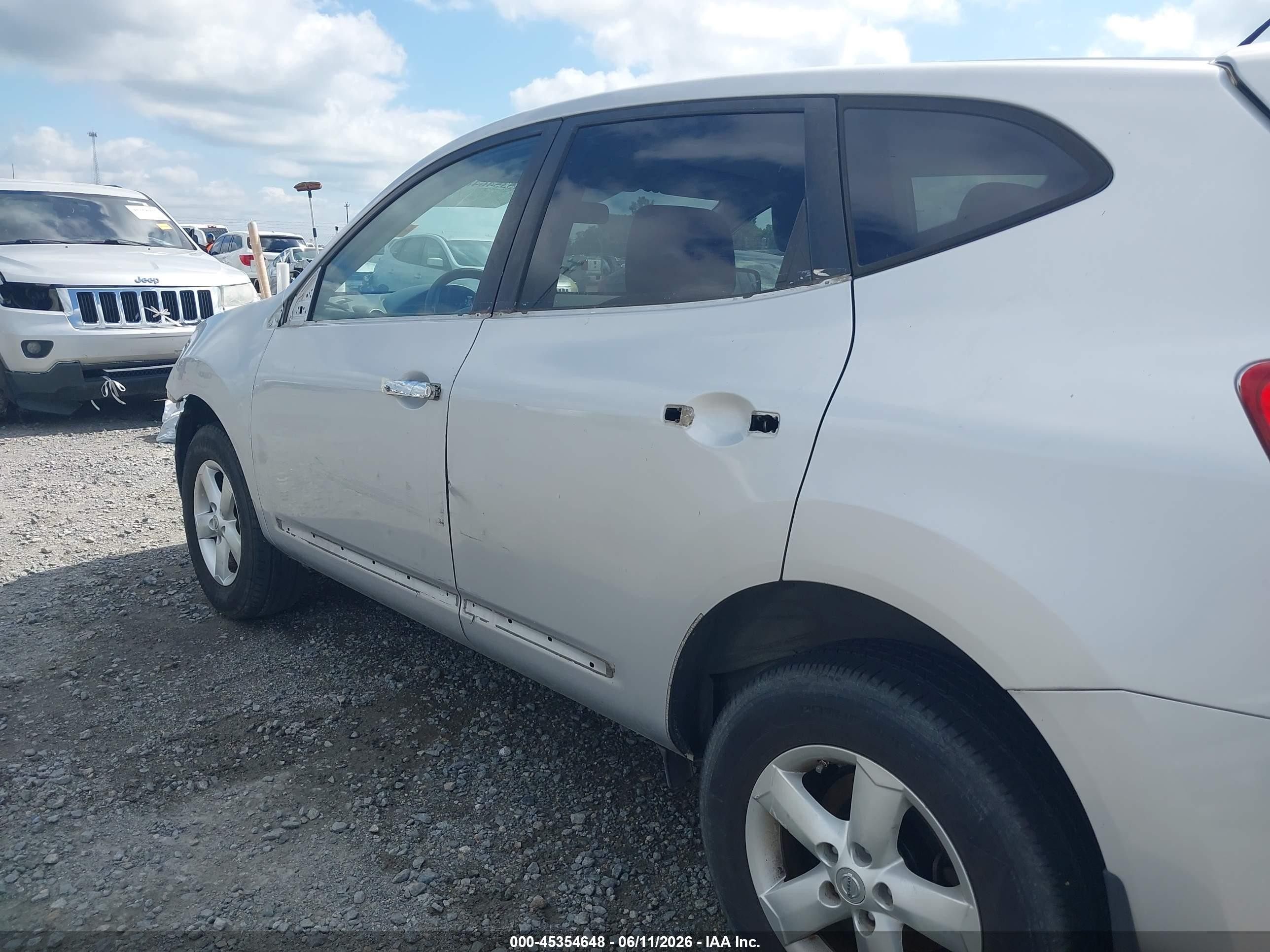 2013 Nissan Rogue S Silver vin: JN8AS5MT7DW521319