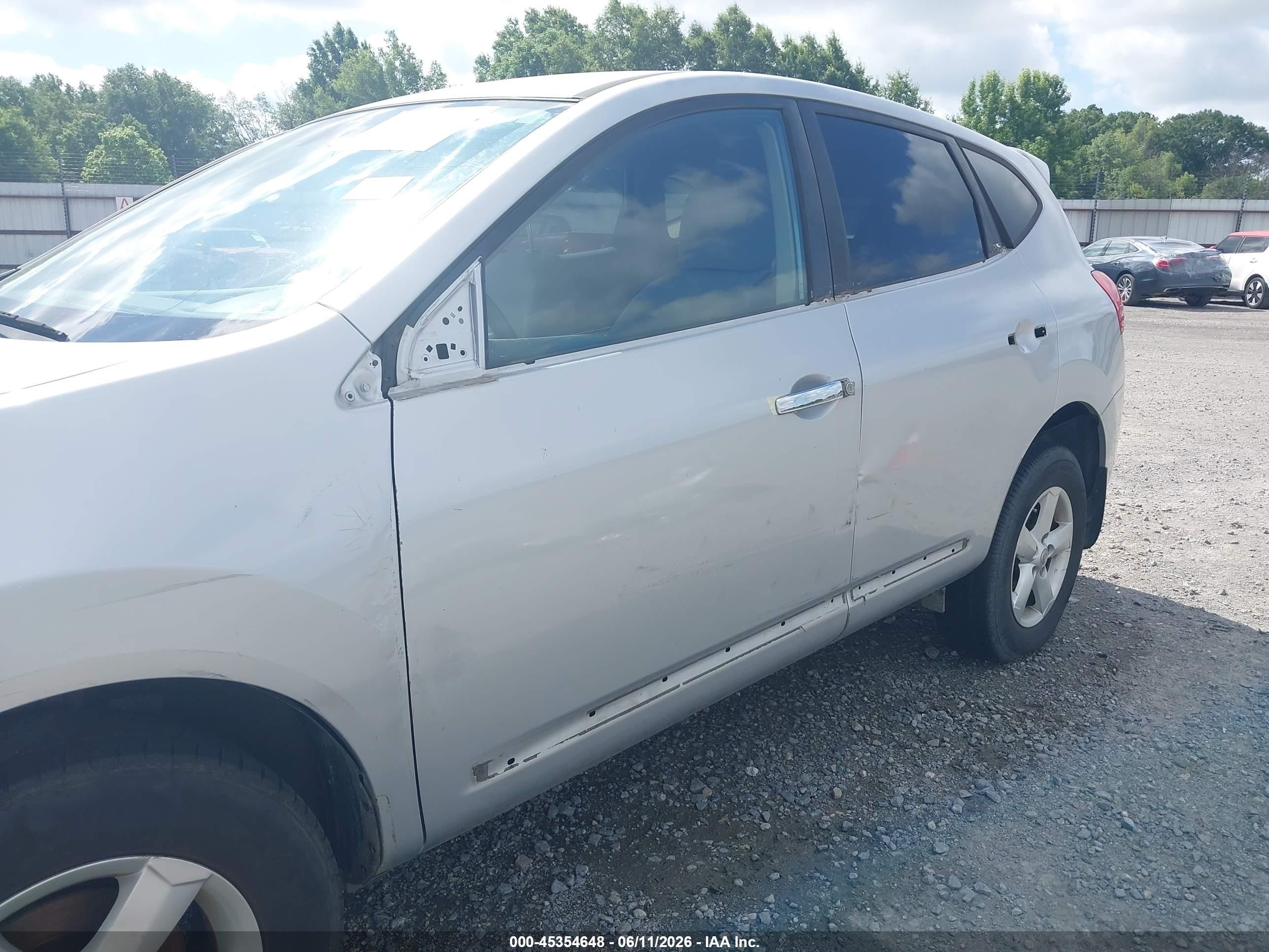 2013 Nissan Rogue S Silver vin: JN8AS5MT7DW521319