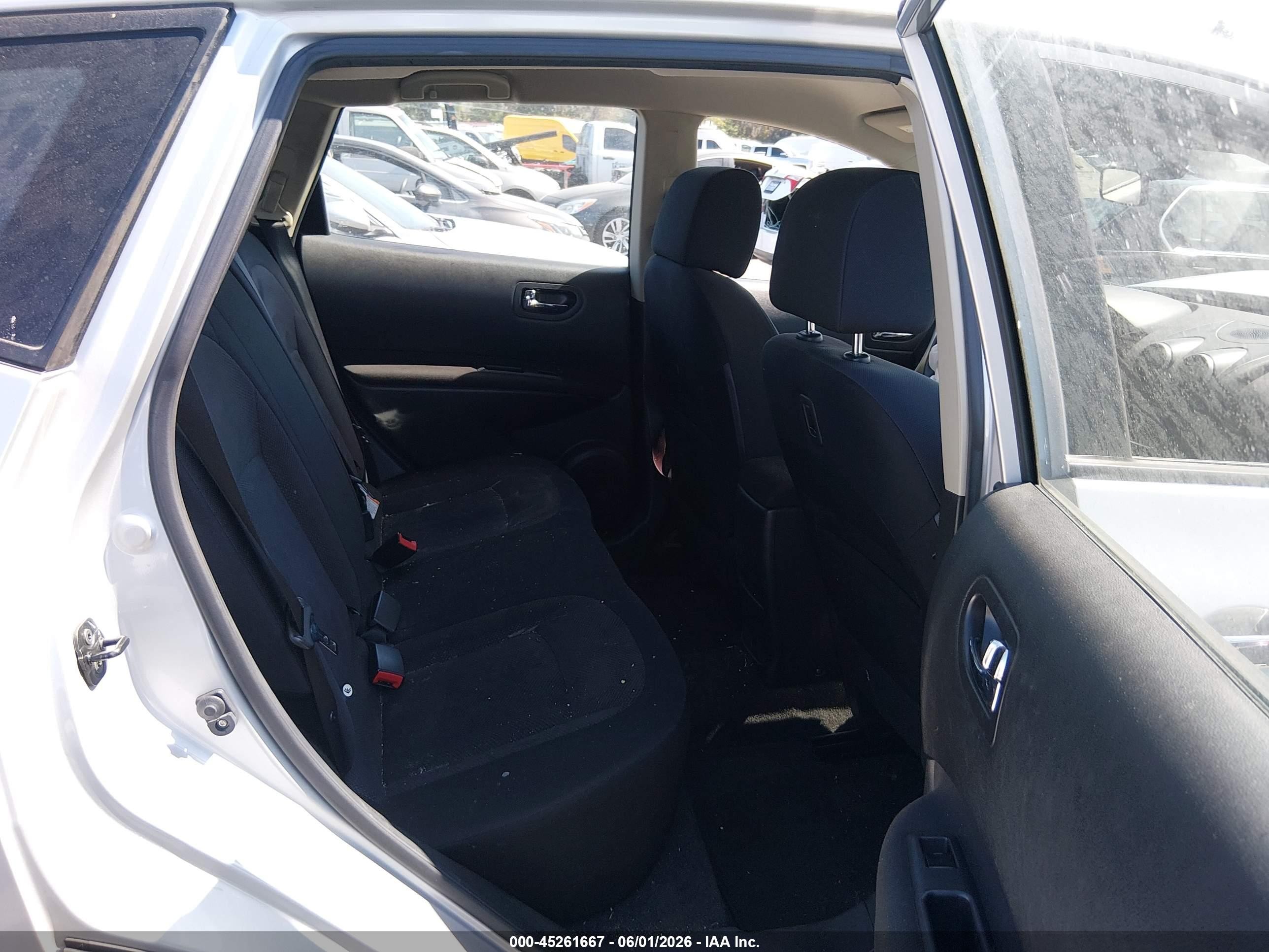 2013 Nissan Rogue S Silver vin: JN8AS5MT7DW521496