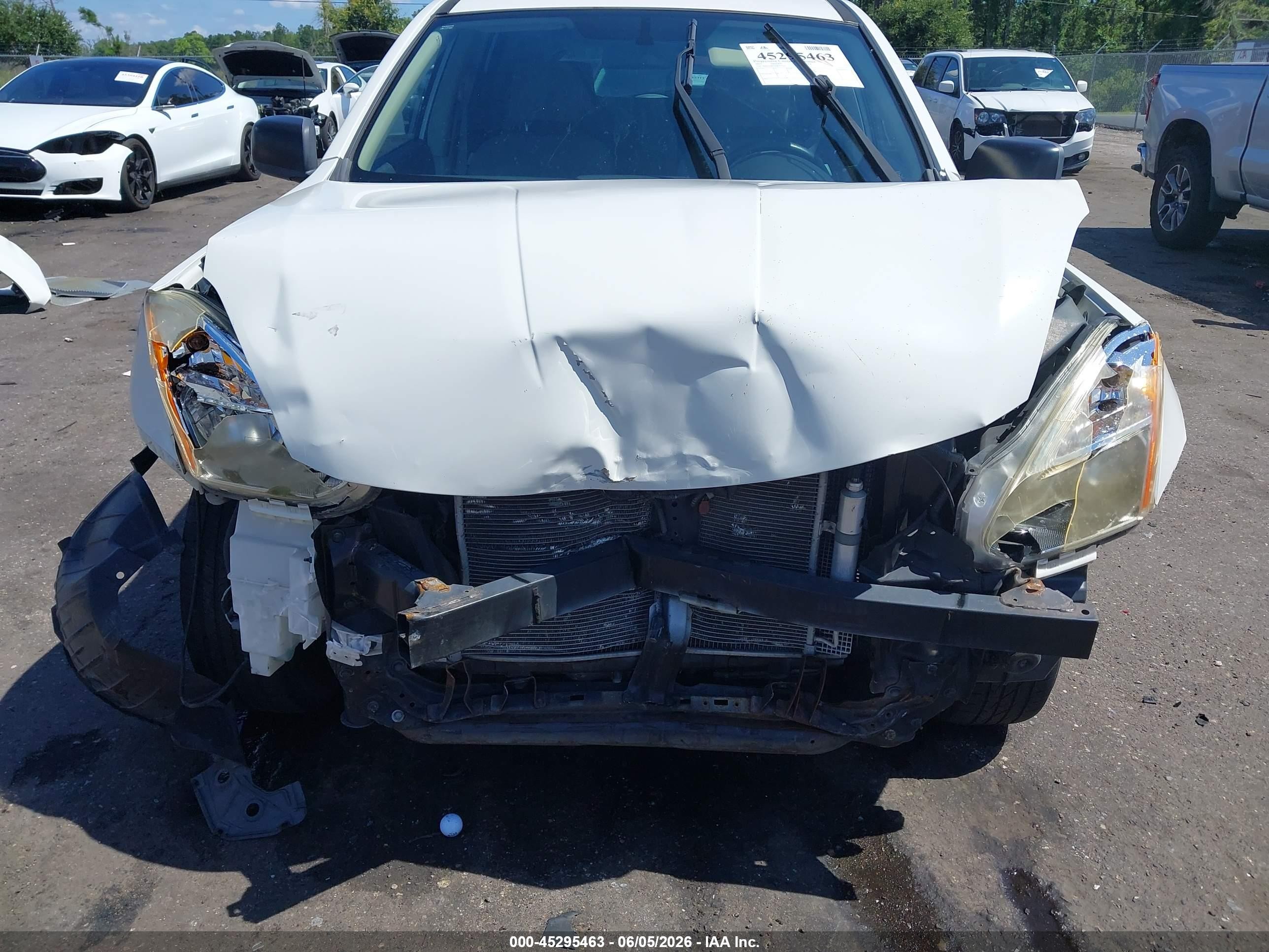 2013 Nissan Rogue S White vin: JN8AS5MT7DW553767