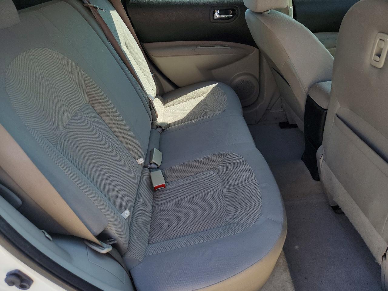 2014 Nissan Rogue Select S White vin: JN8AS5MT7EW103442