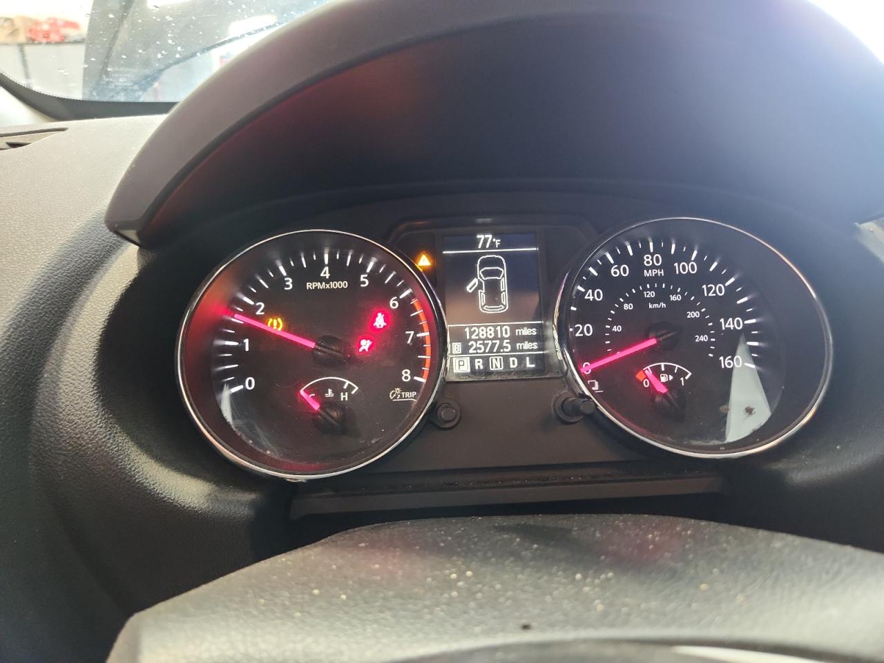 2014 Nissan Rogue Select S Black vin: JN8AS5MT7EW608400 Damage: Warning Light - Air Bag, On, Unacceptable