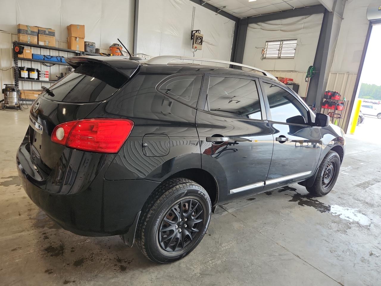 2014 Nissan Rogue Select S Black vin: JN8AS5MT7EW608400 Damage: Right Rear Door, Dent(S) W/No Paint Dmg, 1 To 2 Inches