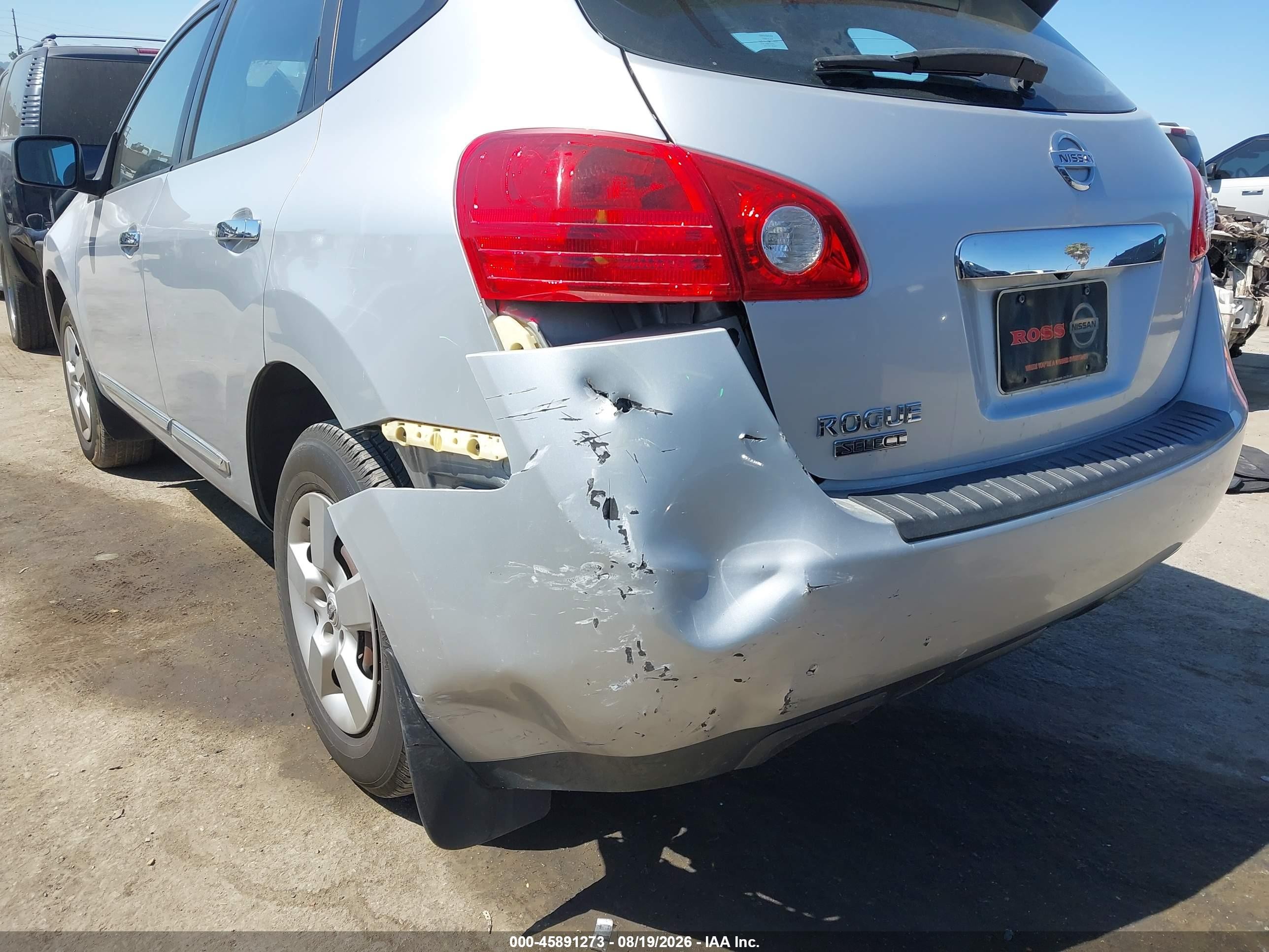 2014 Nissan Rogue Select S Silver vin: JN8AS5MT7EW616447
