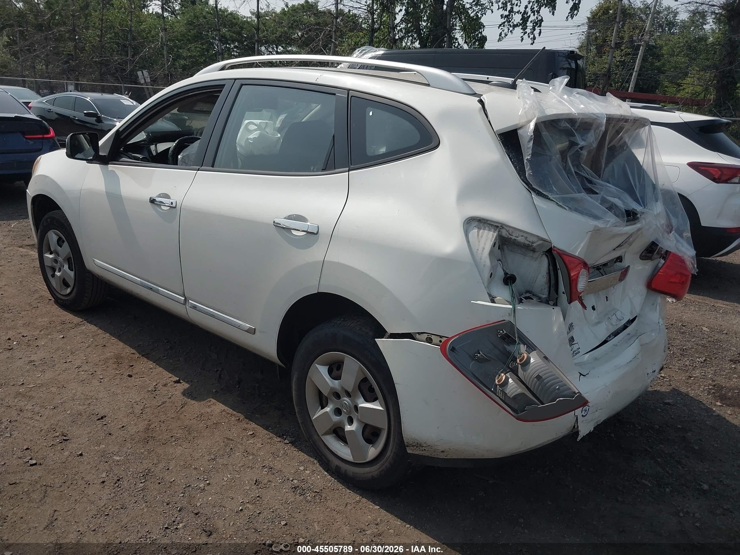 2015 Nissan Rogue Select S White vin: JN8AS5MT7FW156451