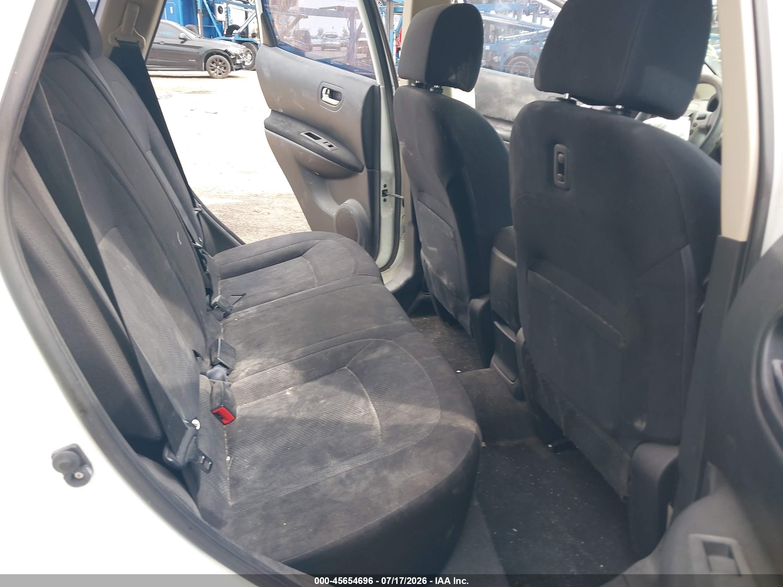 2015 Nissan Rogue Select S White vin: JN8AS5MT7FW160161