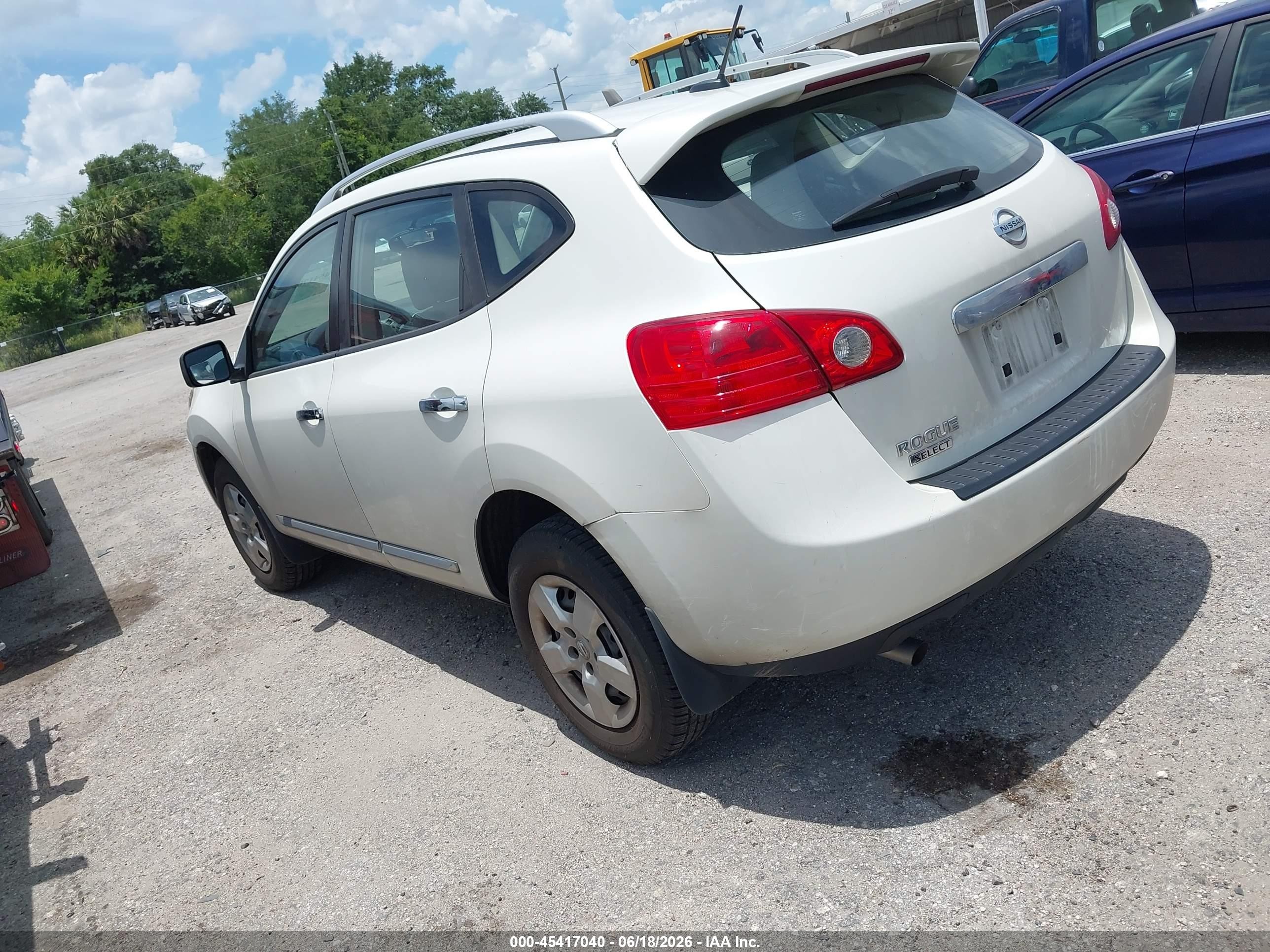 2015 Nissan Rogue Select S White vin: JN8AS5MT7FW163626