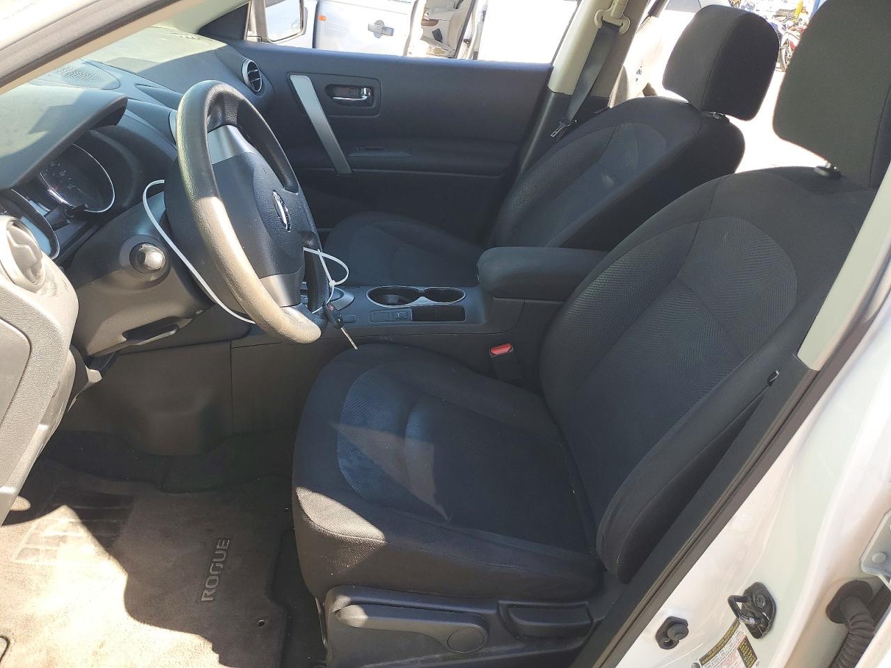 2015 Nissan Rogue Select S Белый vin: JN8AS5MT7FW669778