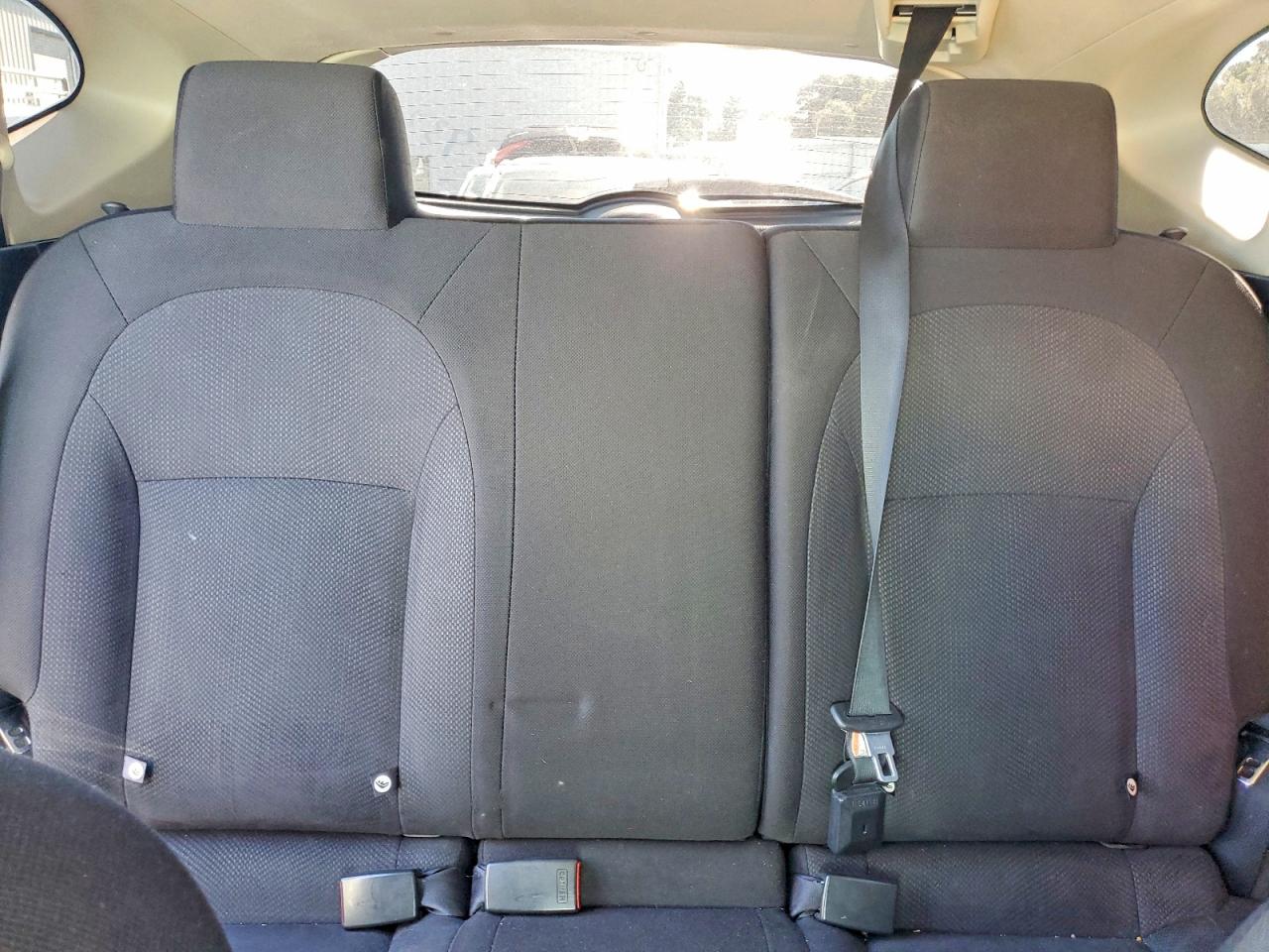 2015 Nissan Rogue Select S Белый vin: JN8AS5MT7FW669778