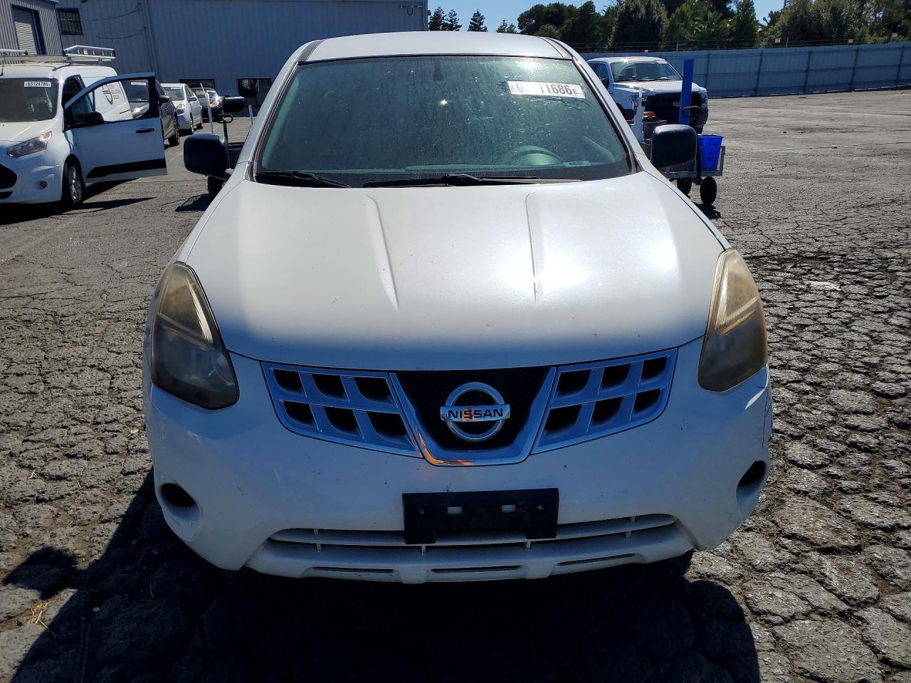 2015 Nissan Rogue Select S Белый vin: JN8AS5MT7FW669778