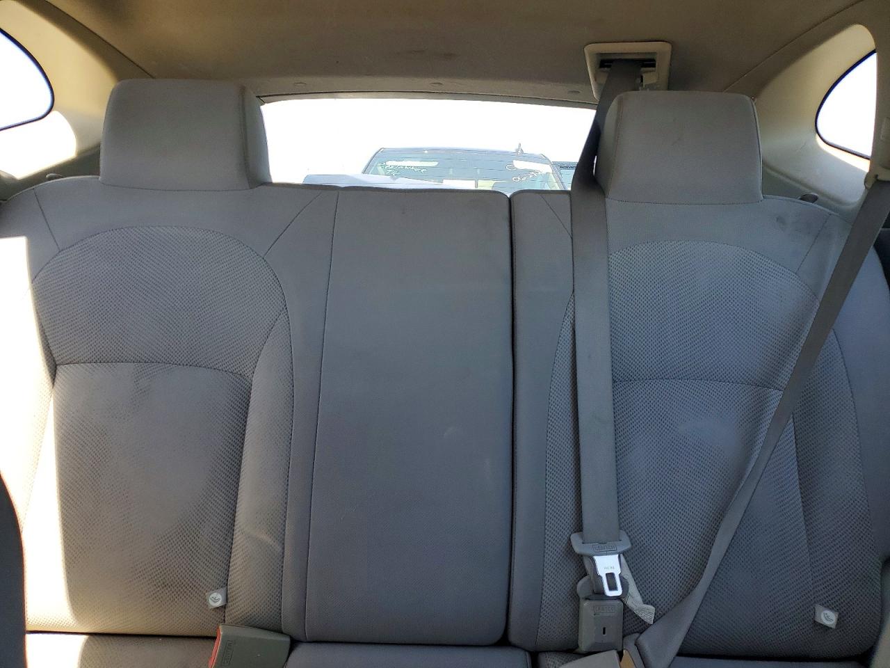 2011 Nissan Rogue S Silver vin: JN8AS5MT8BW165167