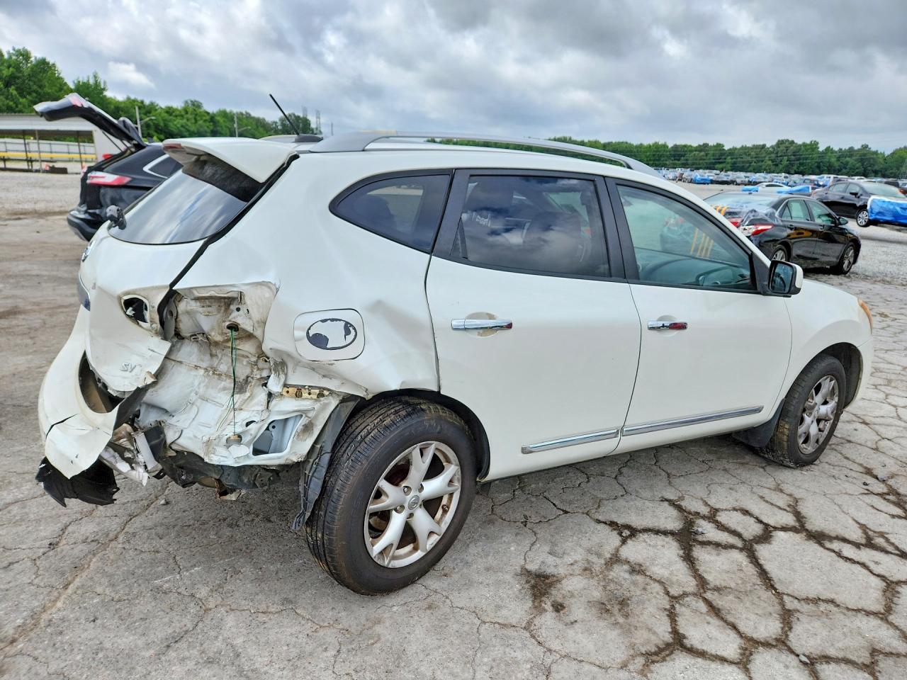 2011 Nissan Rogue S White vin: JN8AS5MT8BW168571