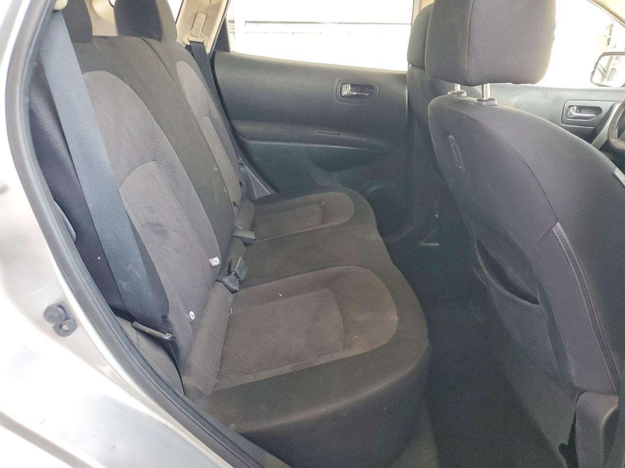 2011 Nissan Rogue S Silver vin: JN8AS5MT8BW170479