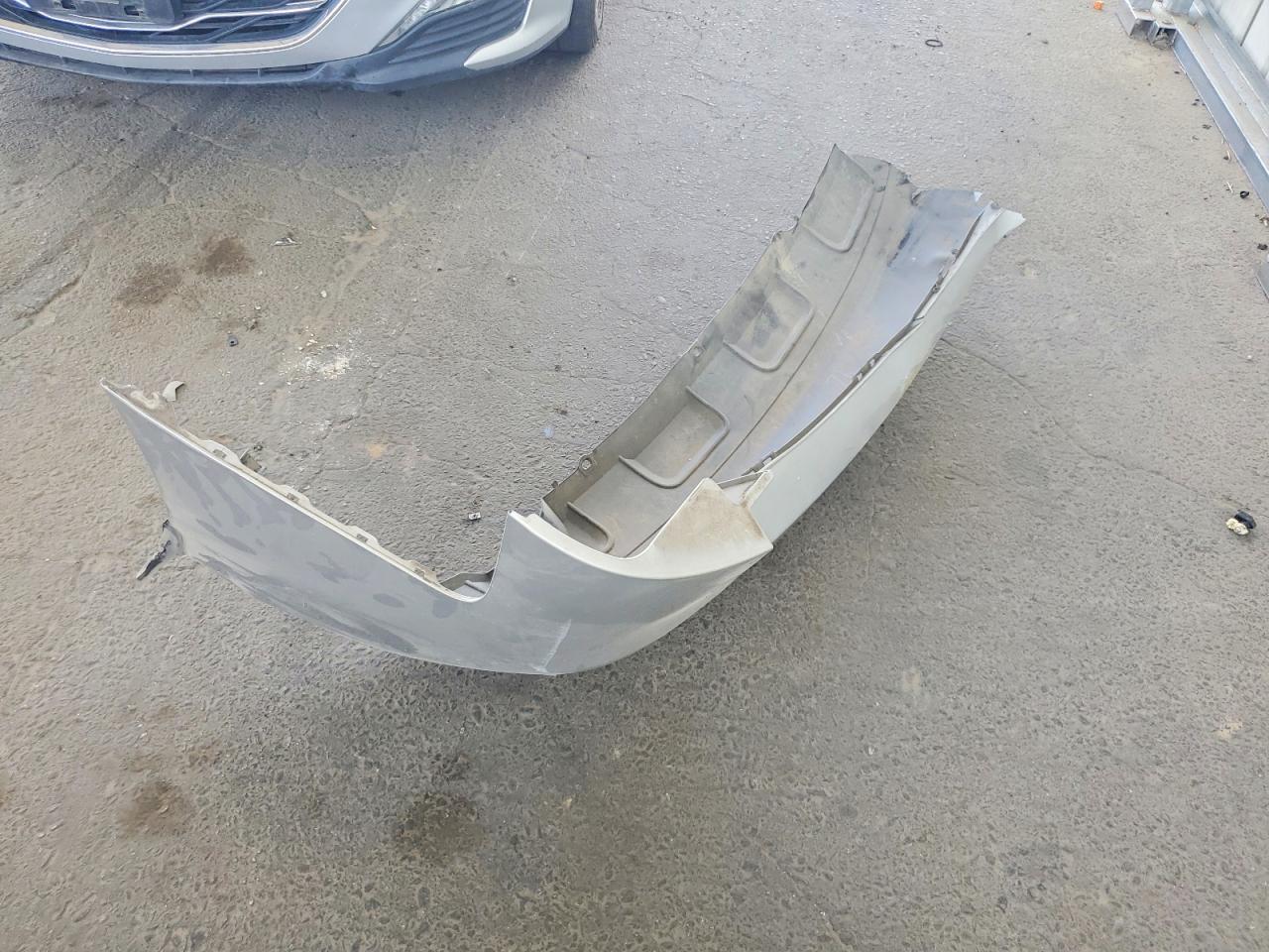2011 Nissan Rogue S Silver vin: JN8AS5MT8BW170479
