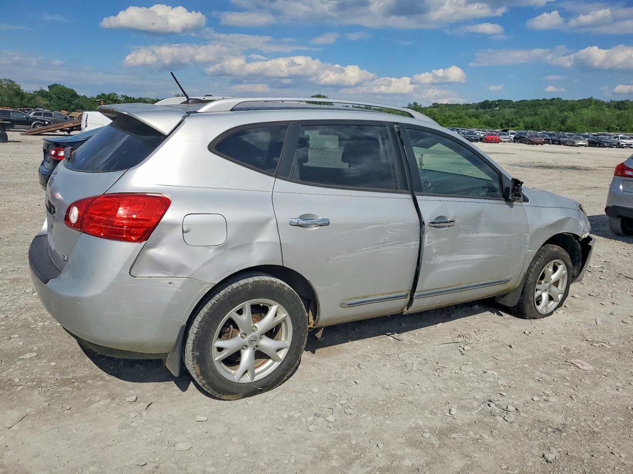 2011 Nissan Rogue S Silver vin: JN8AS5MT8BW172572