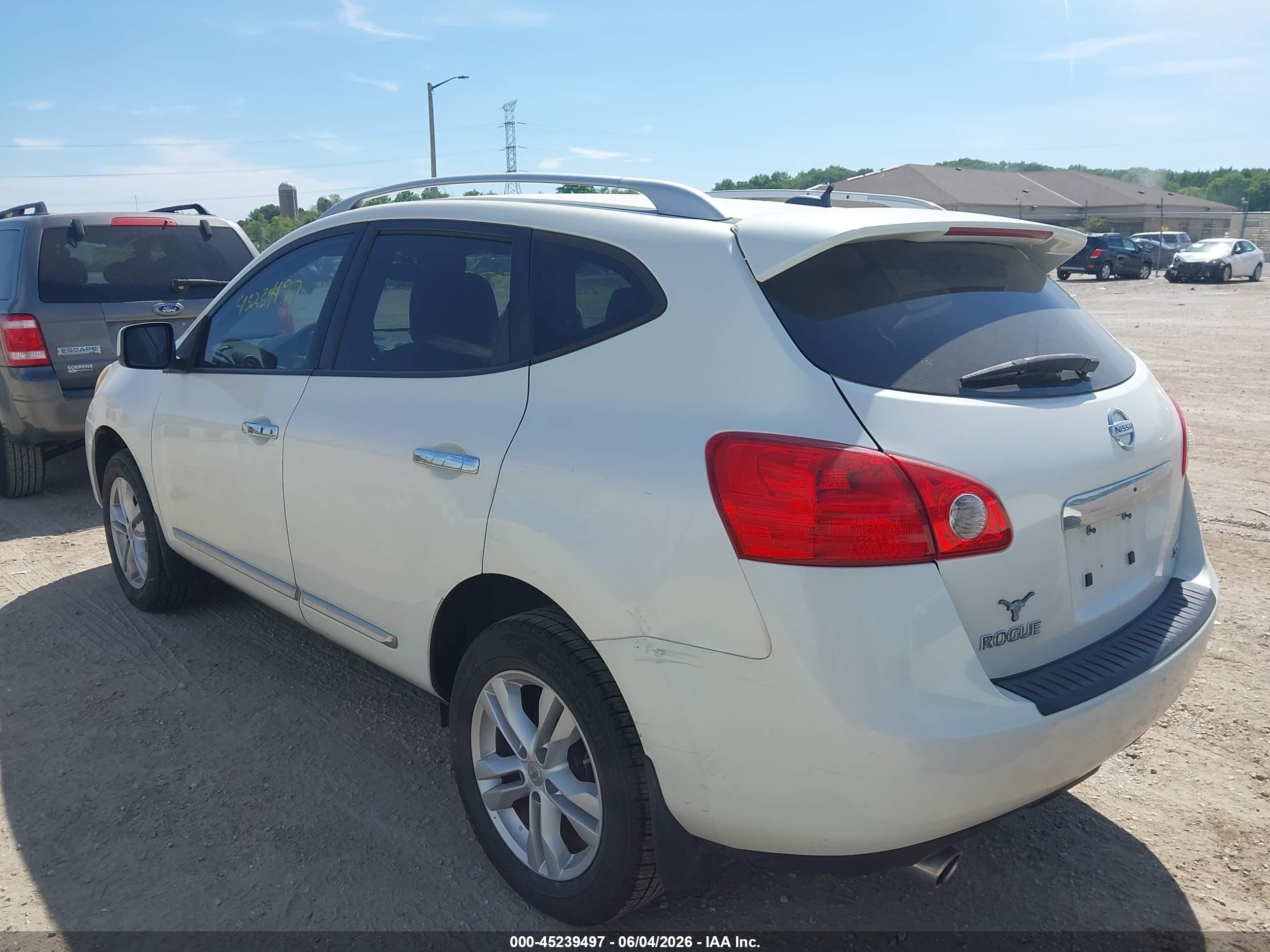 2012 Nissan Rogue Sv White vin: JN8AS5MT8CW250298