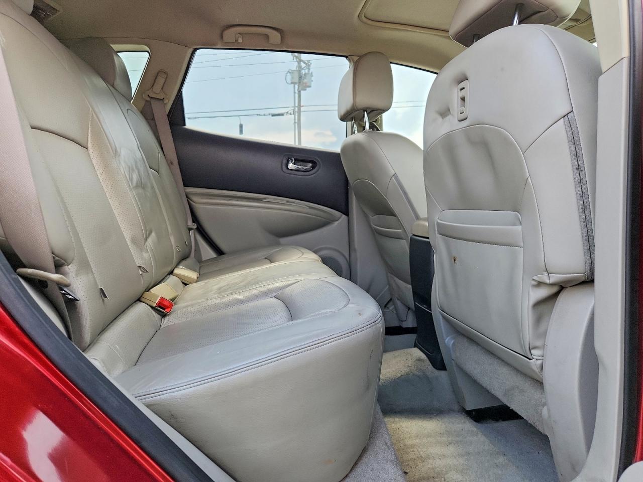 2012 Nissan Rogue S Red vin: JN8AS5MT8CW254397