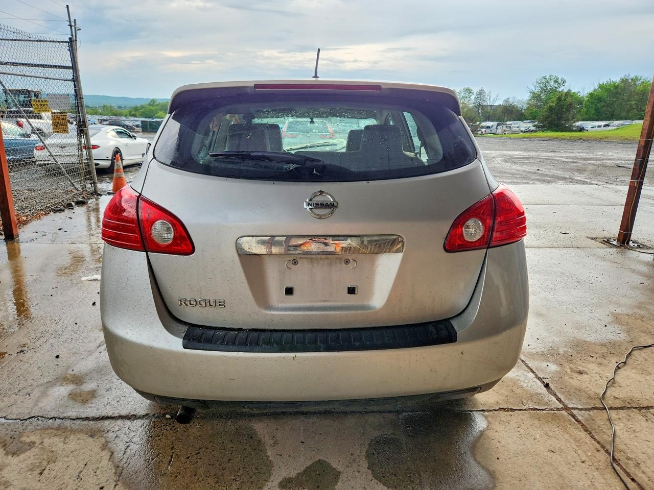 2012 Nissan Rogue S Silver vin: JN8AS5MT8CW268395