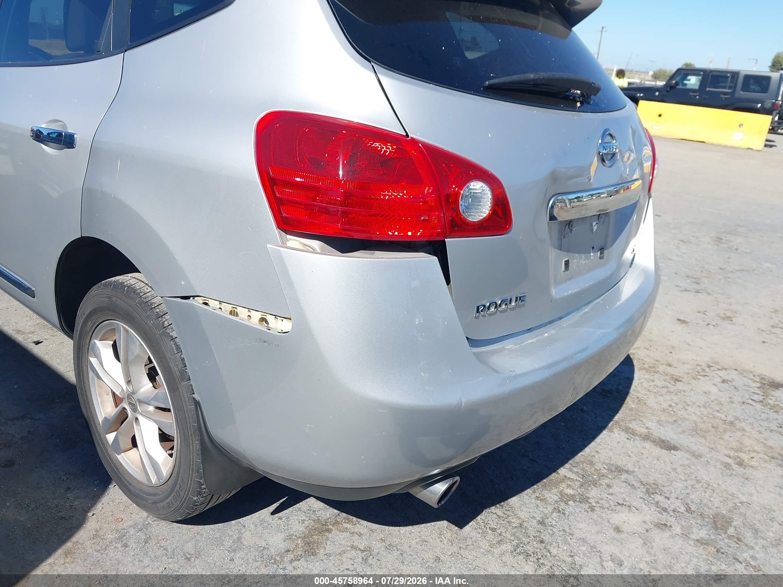 2012 Nissan Rogue Sv Silver vin: JN8AS5MT8CW609360
