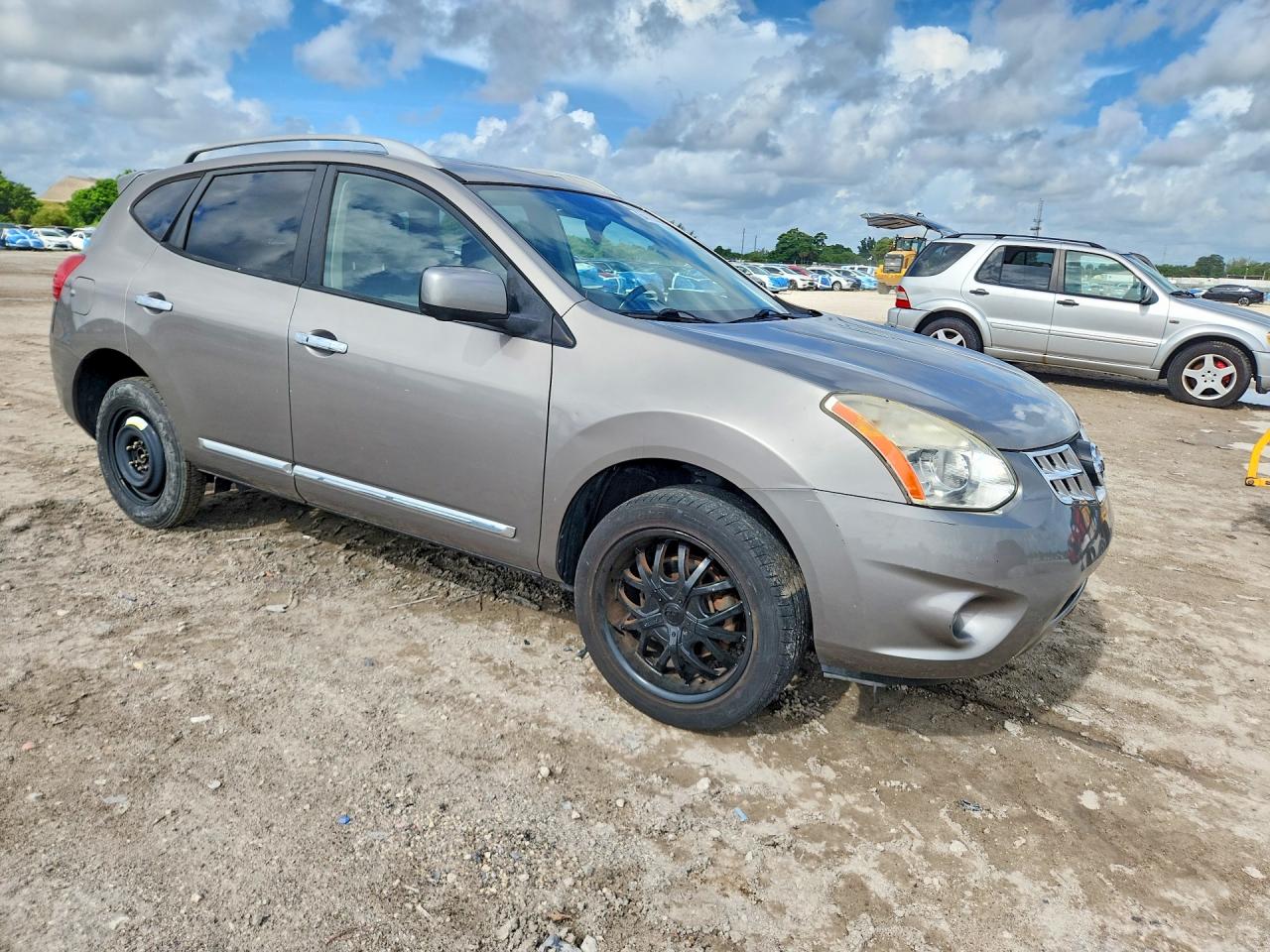 2013 Nissan Rogue S Gray vin: JN8AS5MT8DW024456