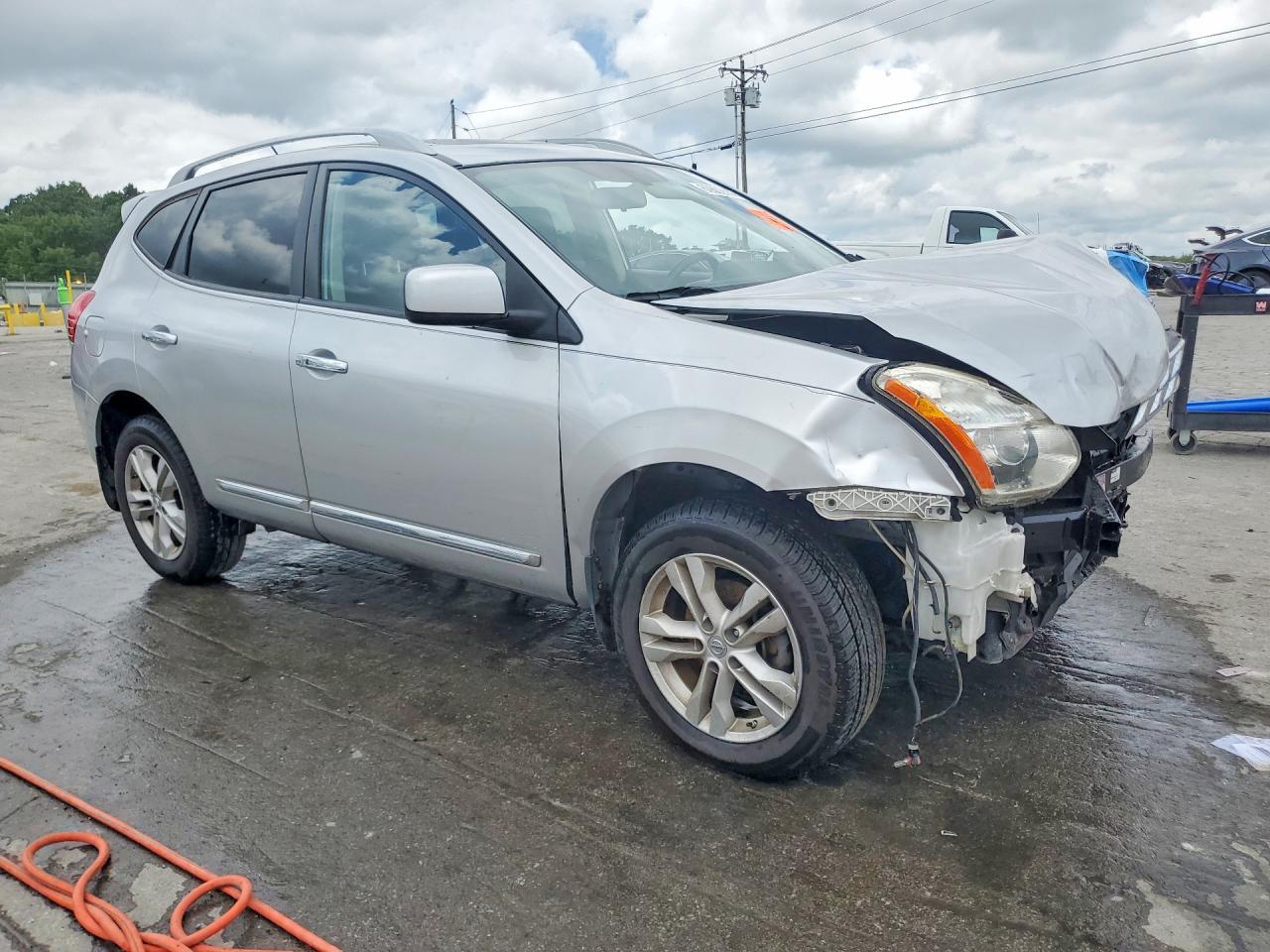 2013 Nissan Rogue S Серебряный vin: JN8AS5MT8DW508207