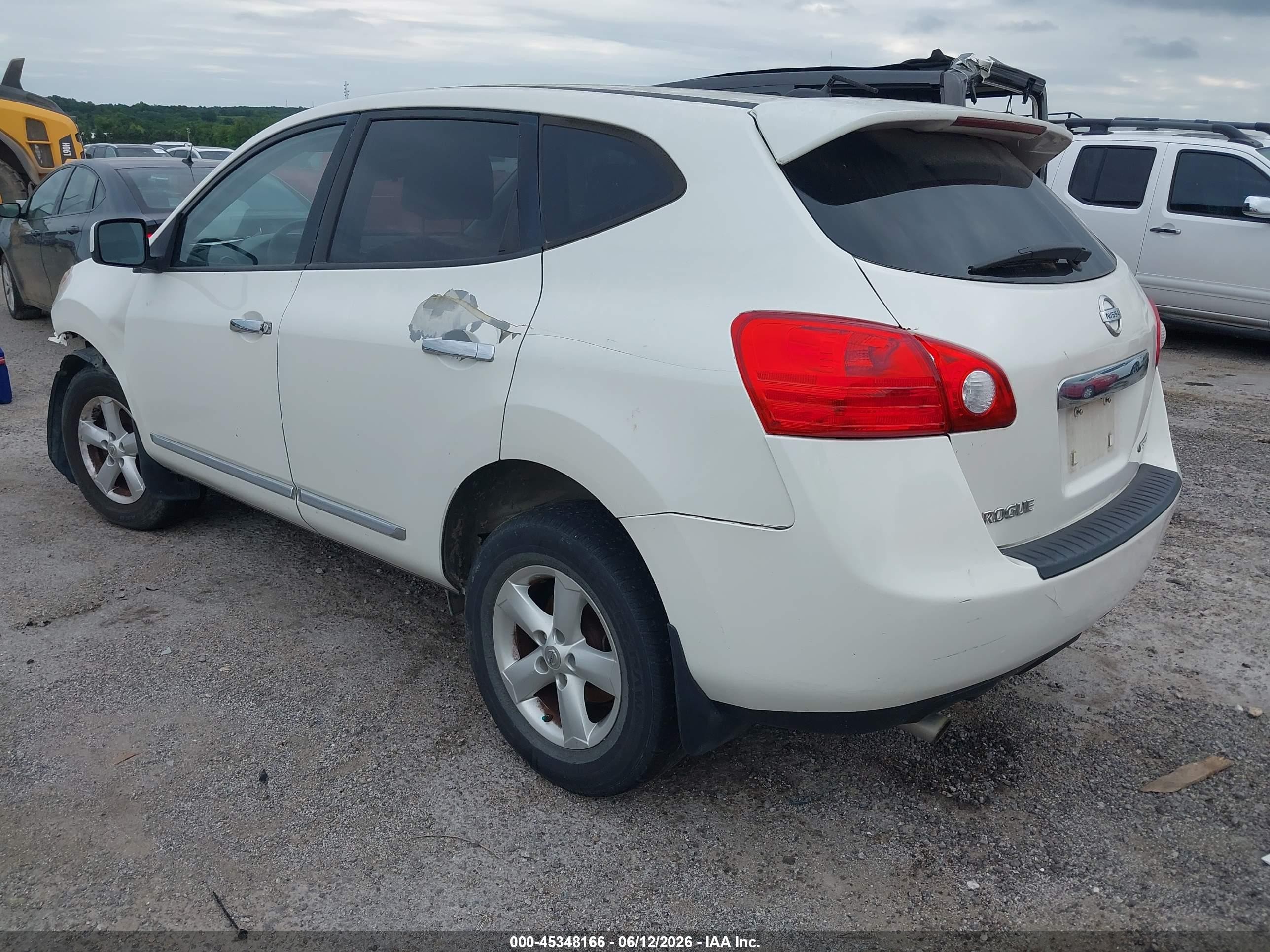 2013 Nissan Rogue S White vin: JN8AS5MT8DW522107