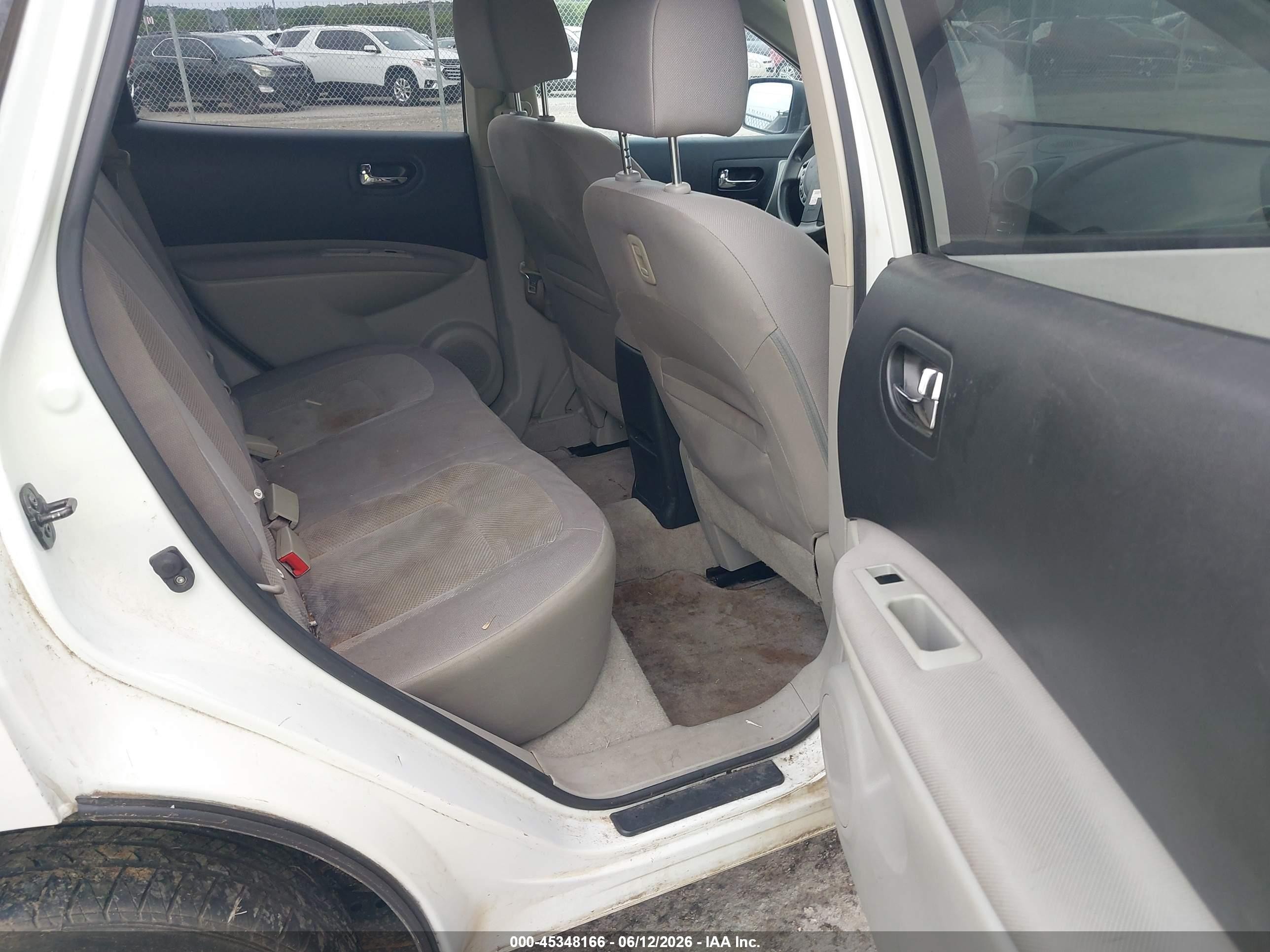 2013 Nissan Rogue S White vin: JN8AS5MT8DW522107