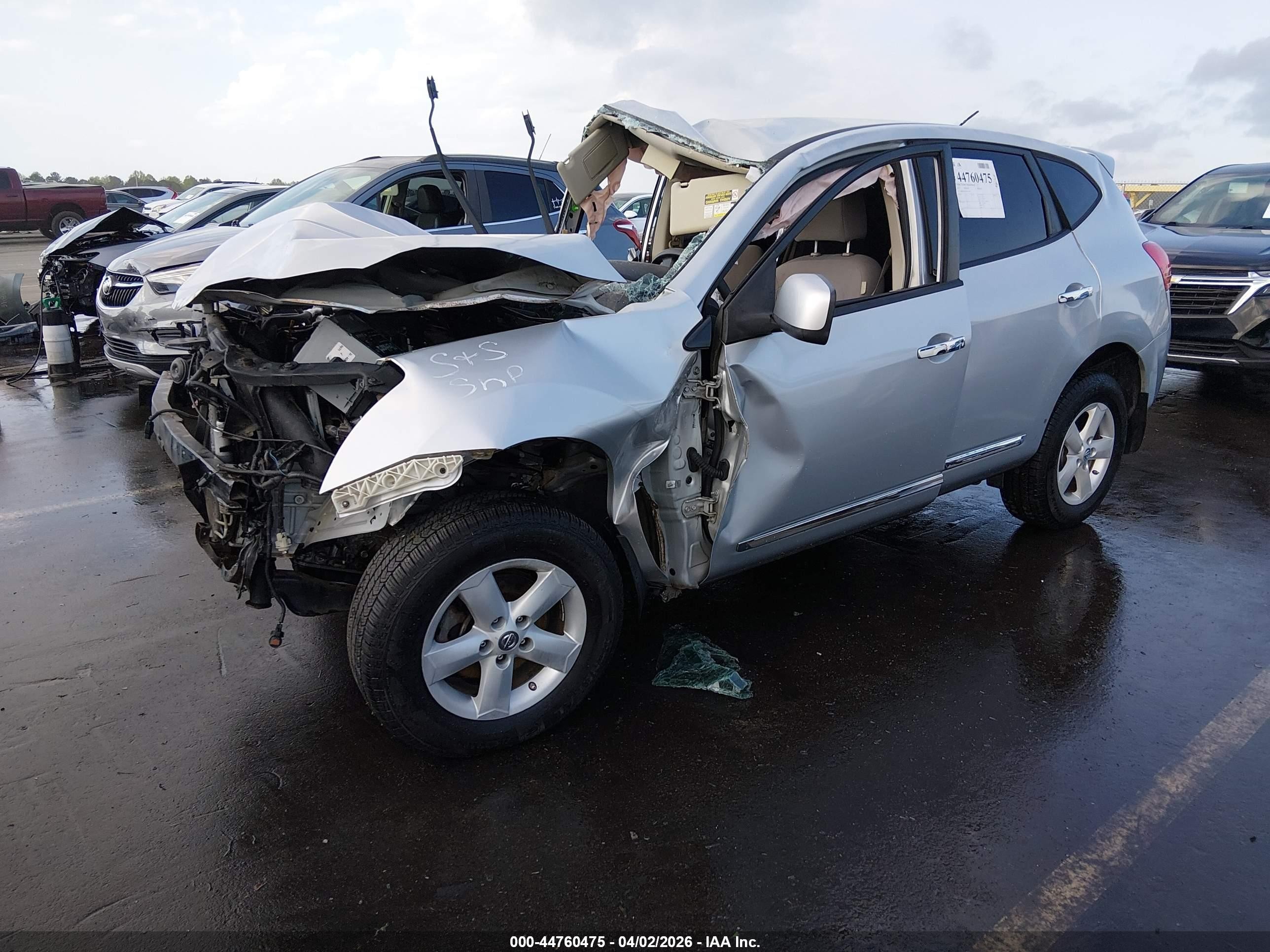 2013 Nissan Rogue S Silver vin: JN8AS5MT8DW530742