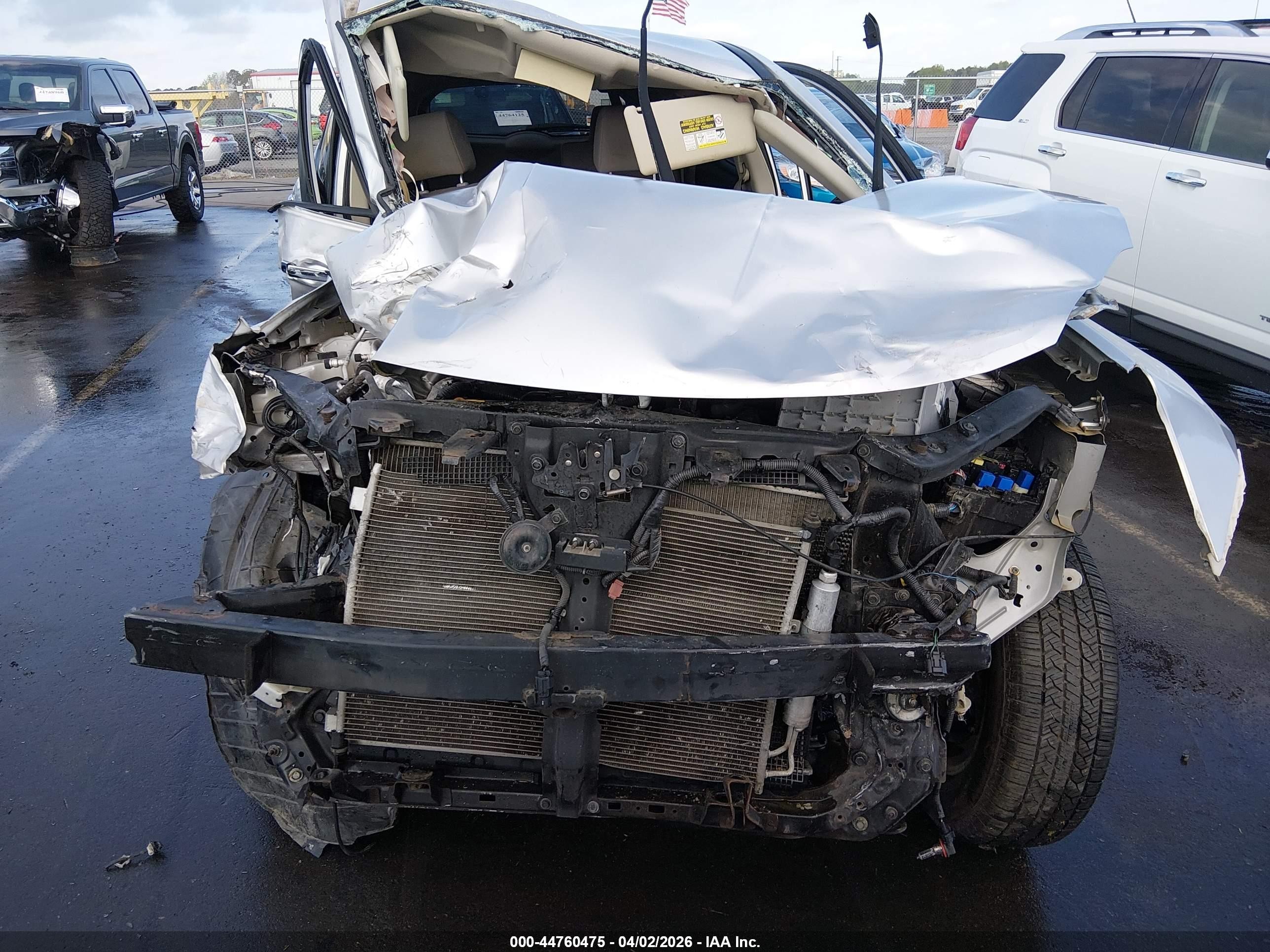 2013 Nissan Rogue S Silver vin: JN8AS5MT8DW530742