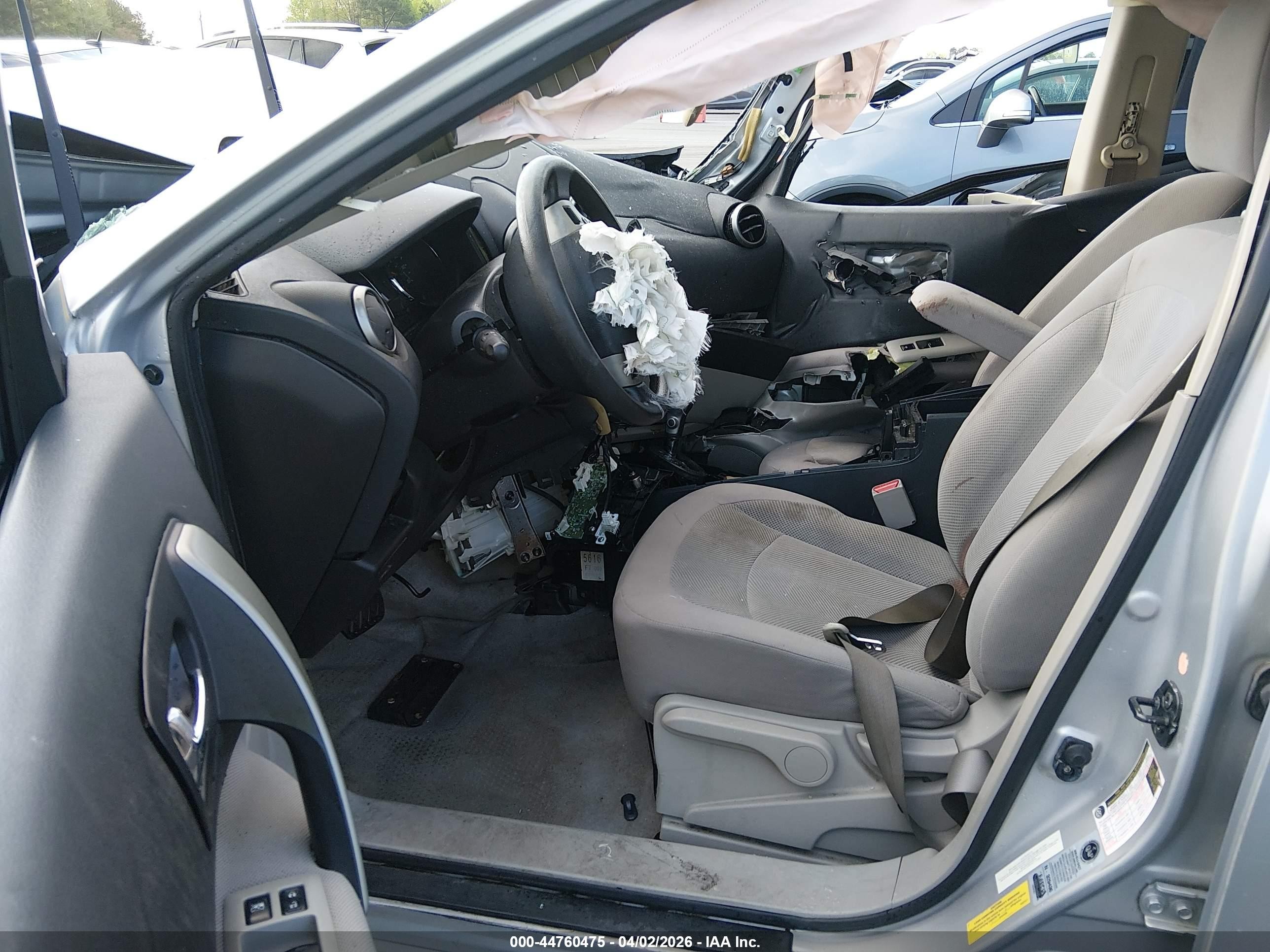 2013 Nissan Rogue S Silver vin: JN8AS5MT8DW530742