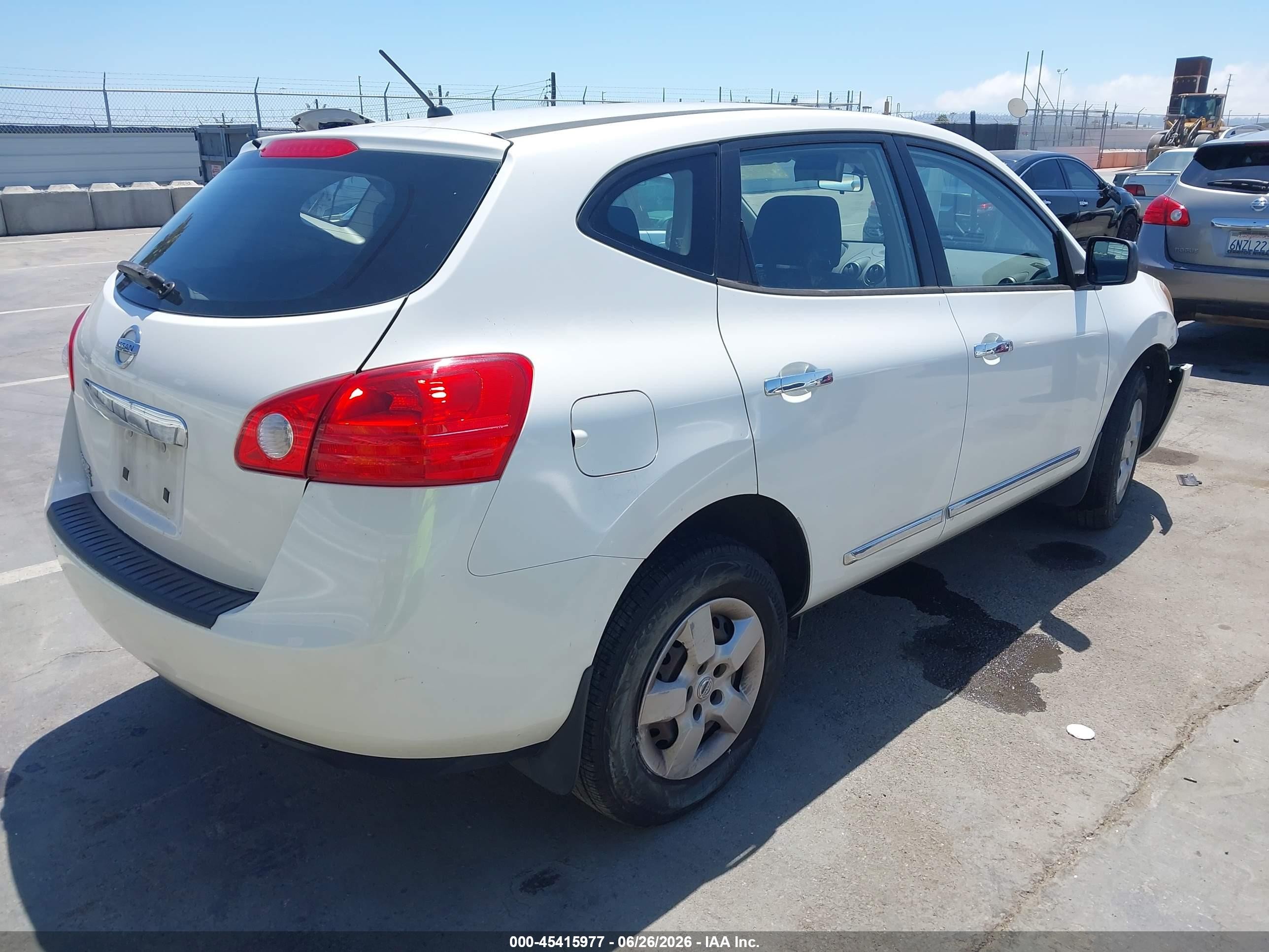 2014 Nissan Rogue Select S White vin: JN8AS5MT8EW100520