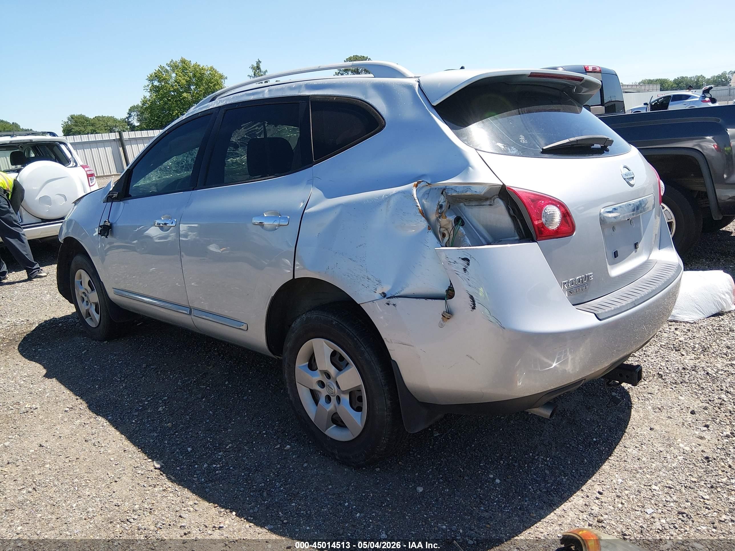 2014 Nissan Rogue Select S Silver vin: JN8AS5MT8EW613055