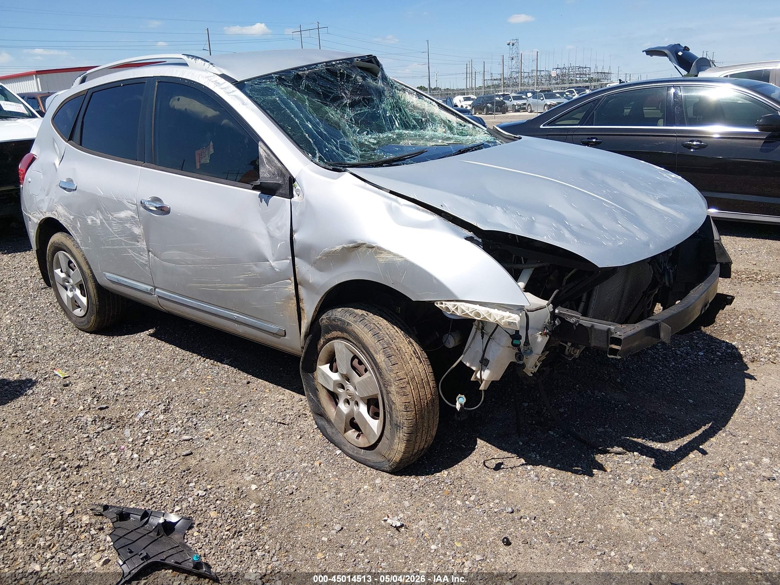 2014 Nissan Rogue Select S Silver vin: JN8AS5MT8EW613055