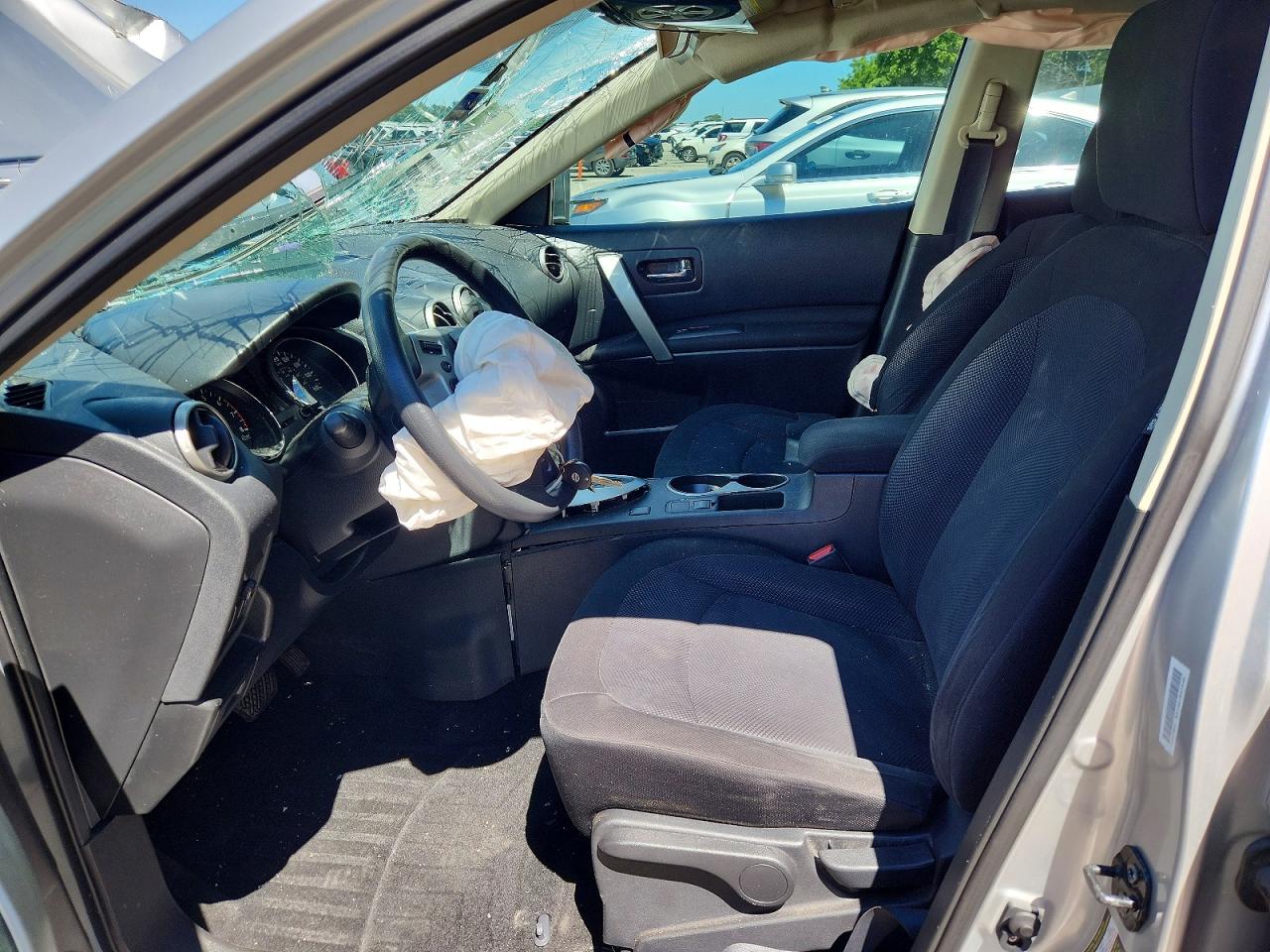 2014 Nissan Rogue Select S Silver vin: JN8AS5MT8EW623441