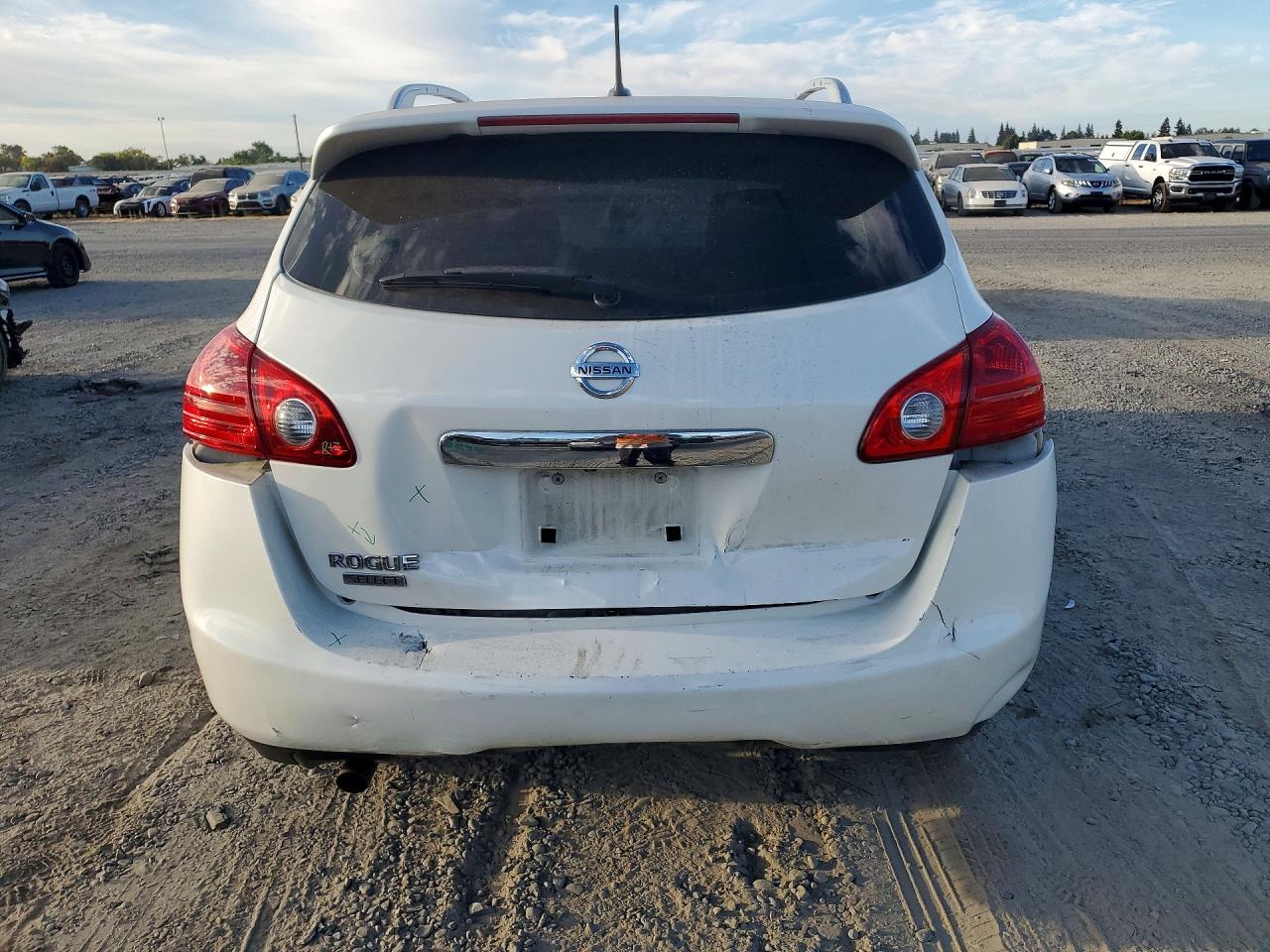2014 Nissan Rogue Select S White vin: JN8AS5MT8EW625044